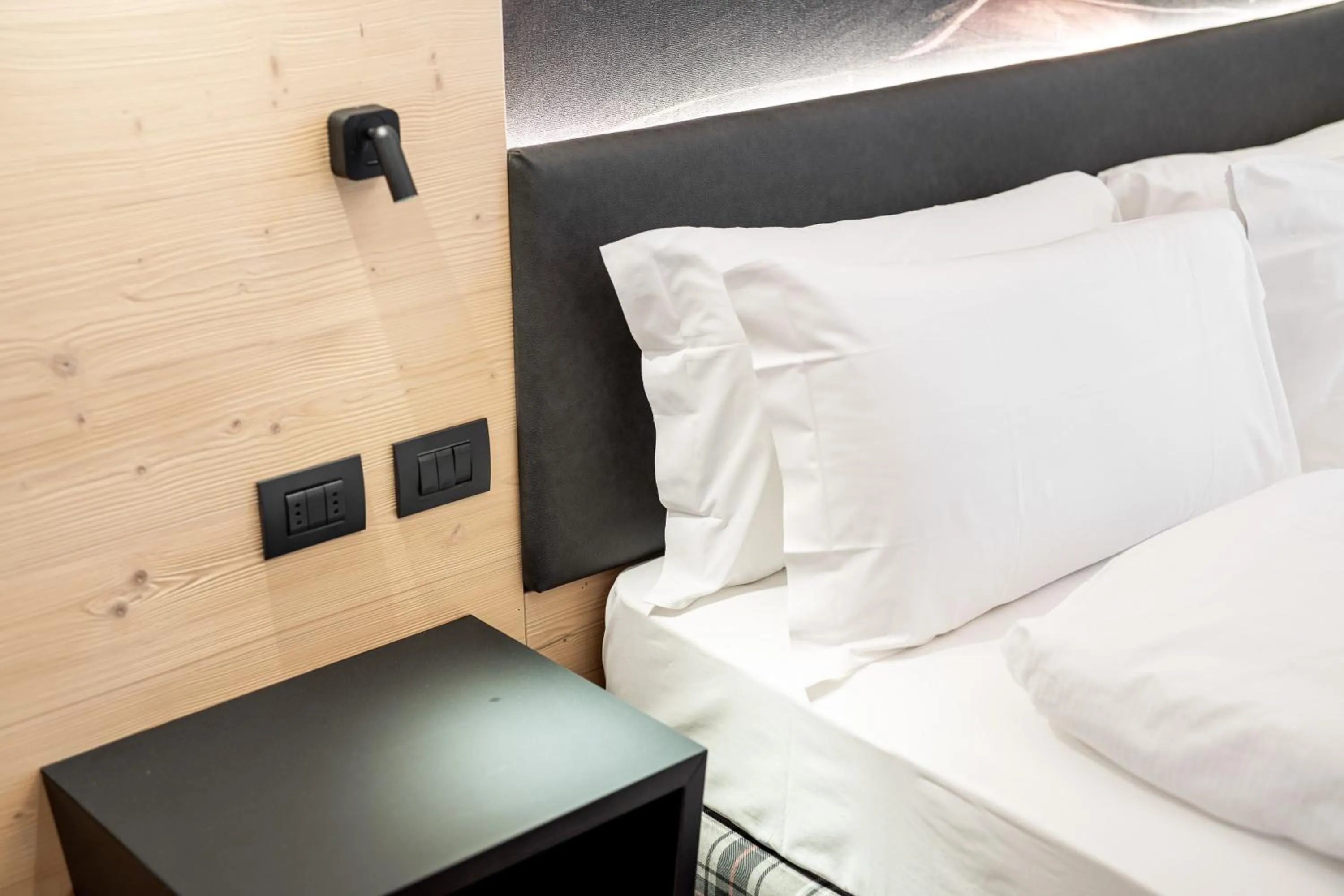 Photo of the whole room, Bed in Albergo Garni Edy (B&B)