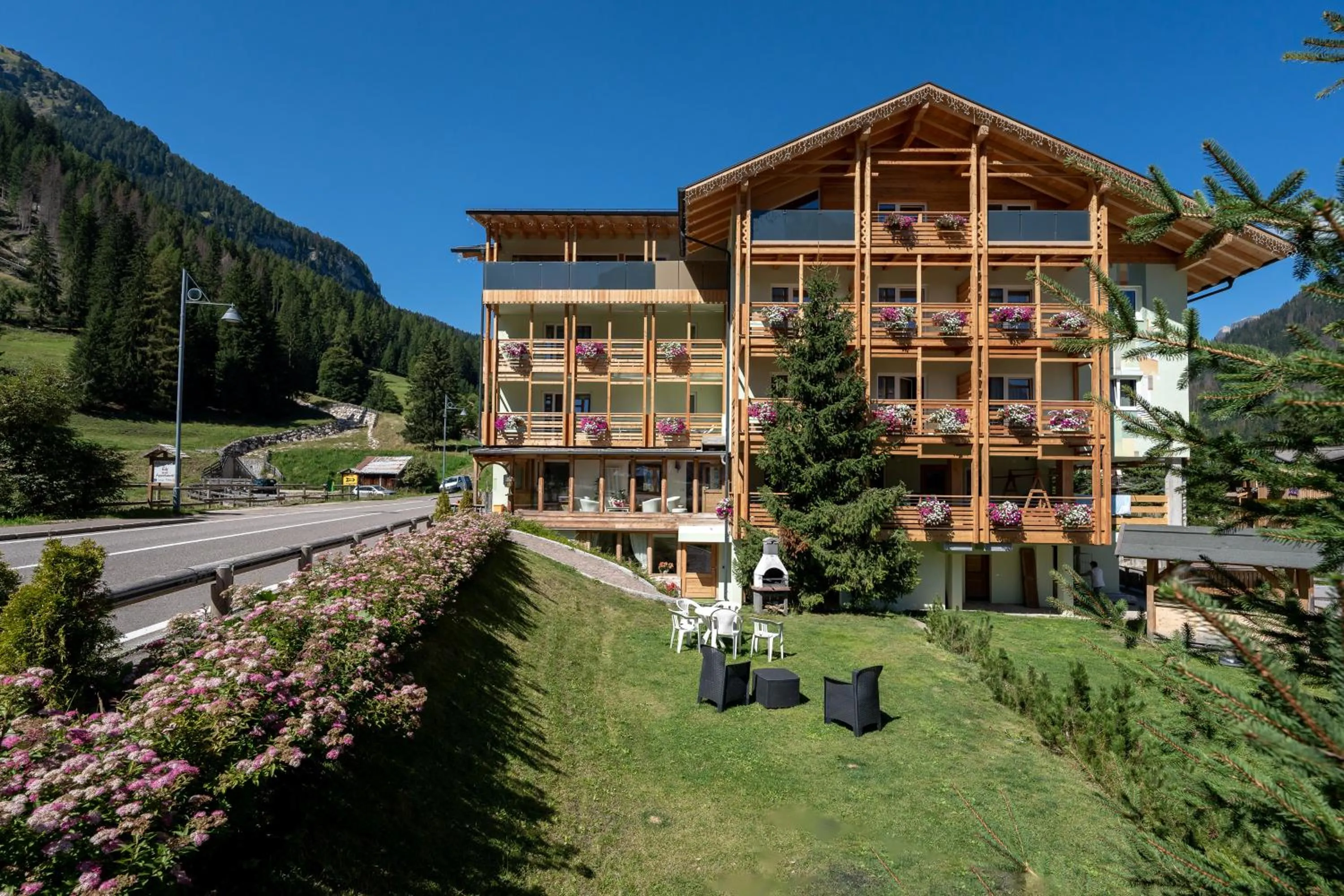 Property building in Albergo Garni Edy (B&B)