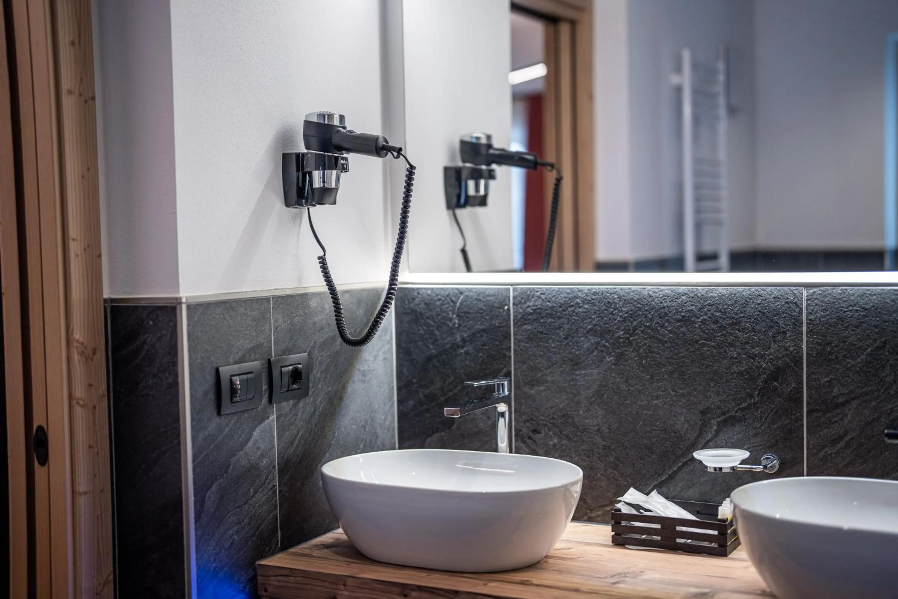 Bathroom in Albergo Garni Edy (B&B)