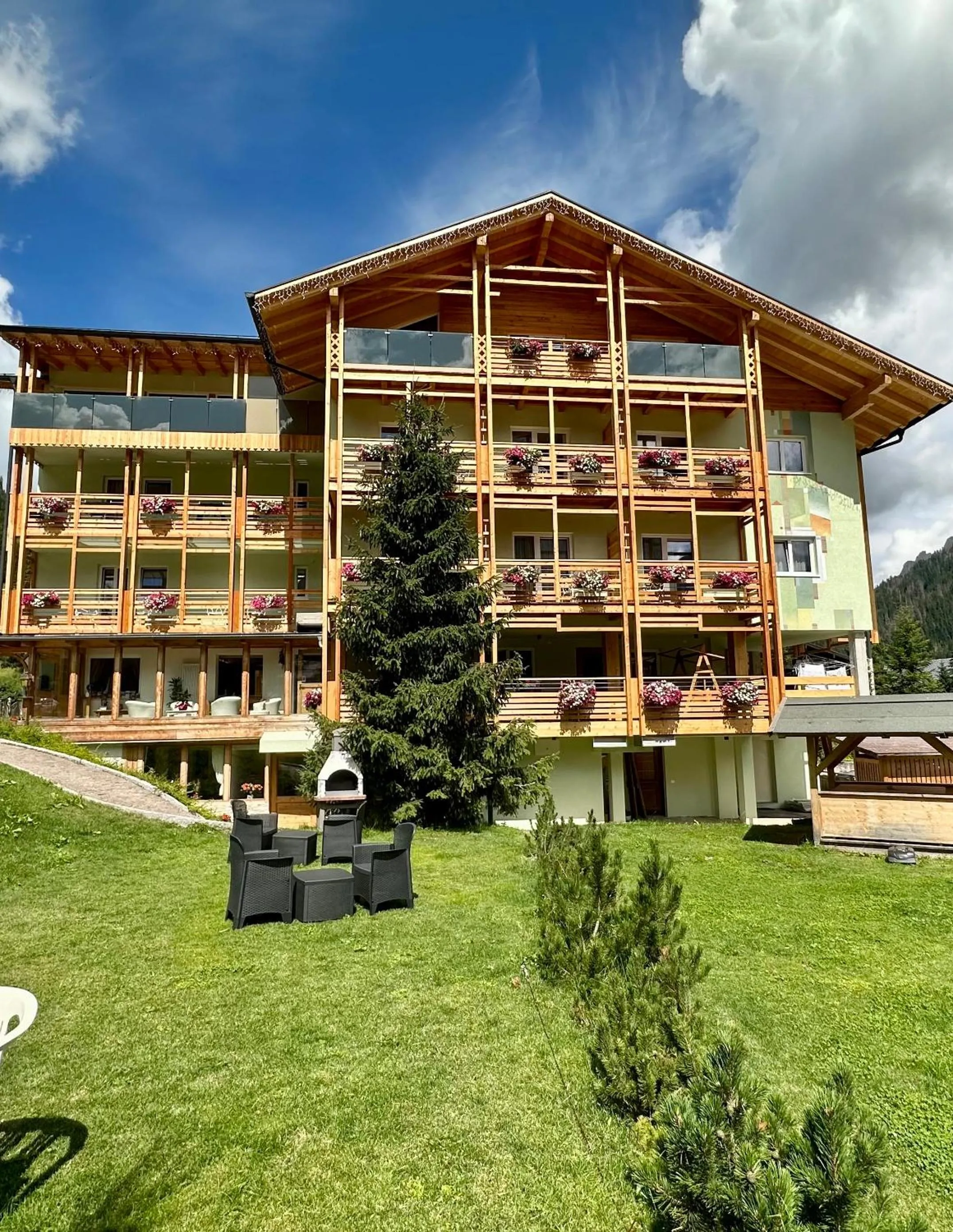 Property building in Albergo Garni Edy (B&B)