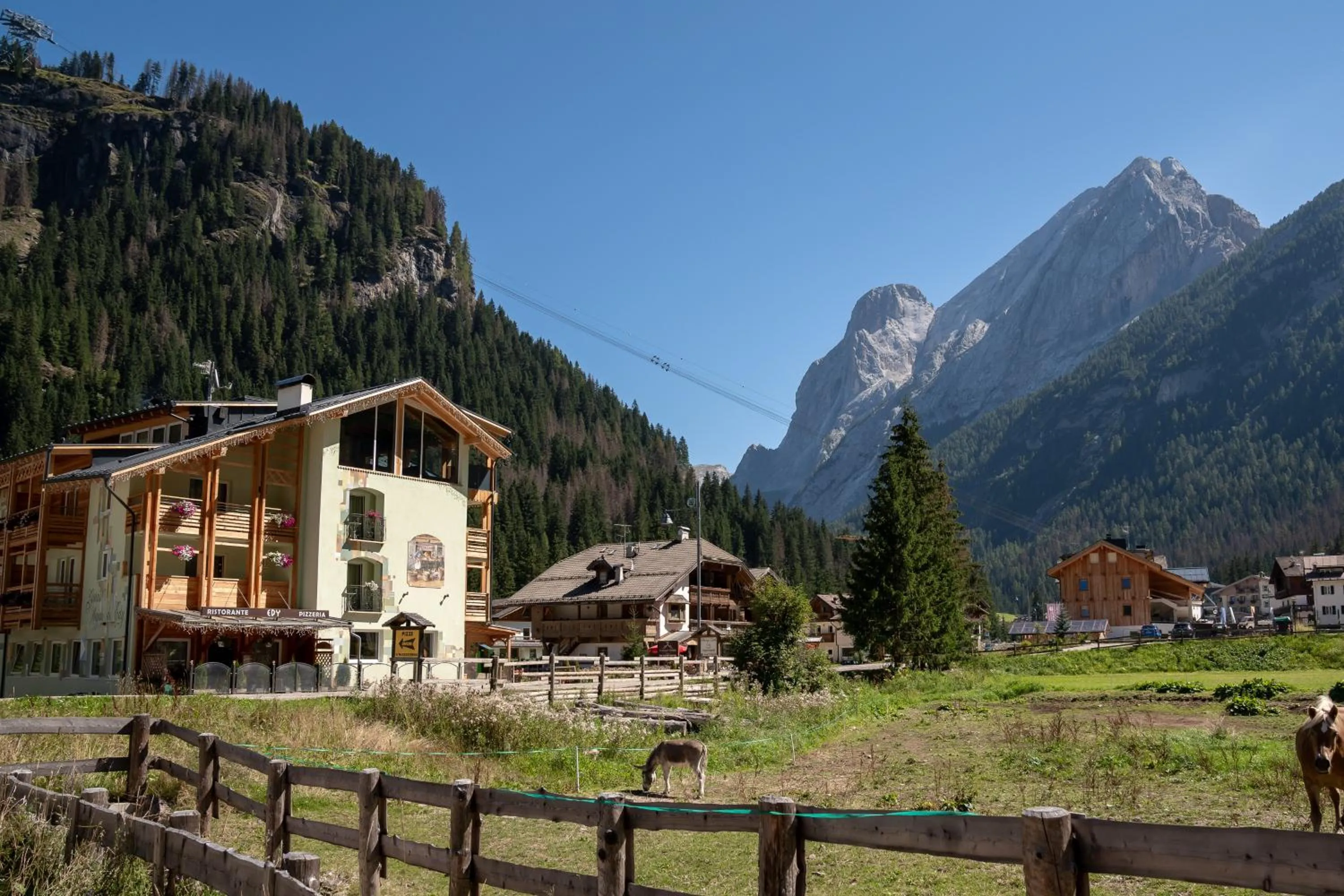 Property building in Albergo Garni Edy (B&B)