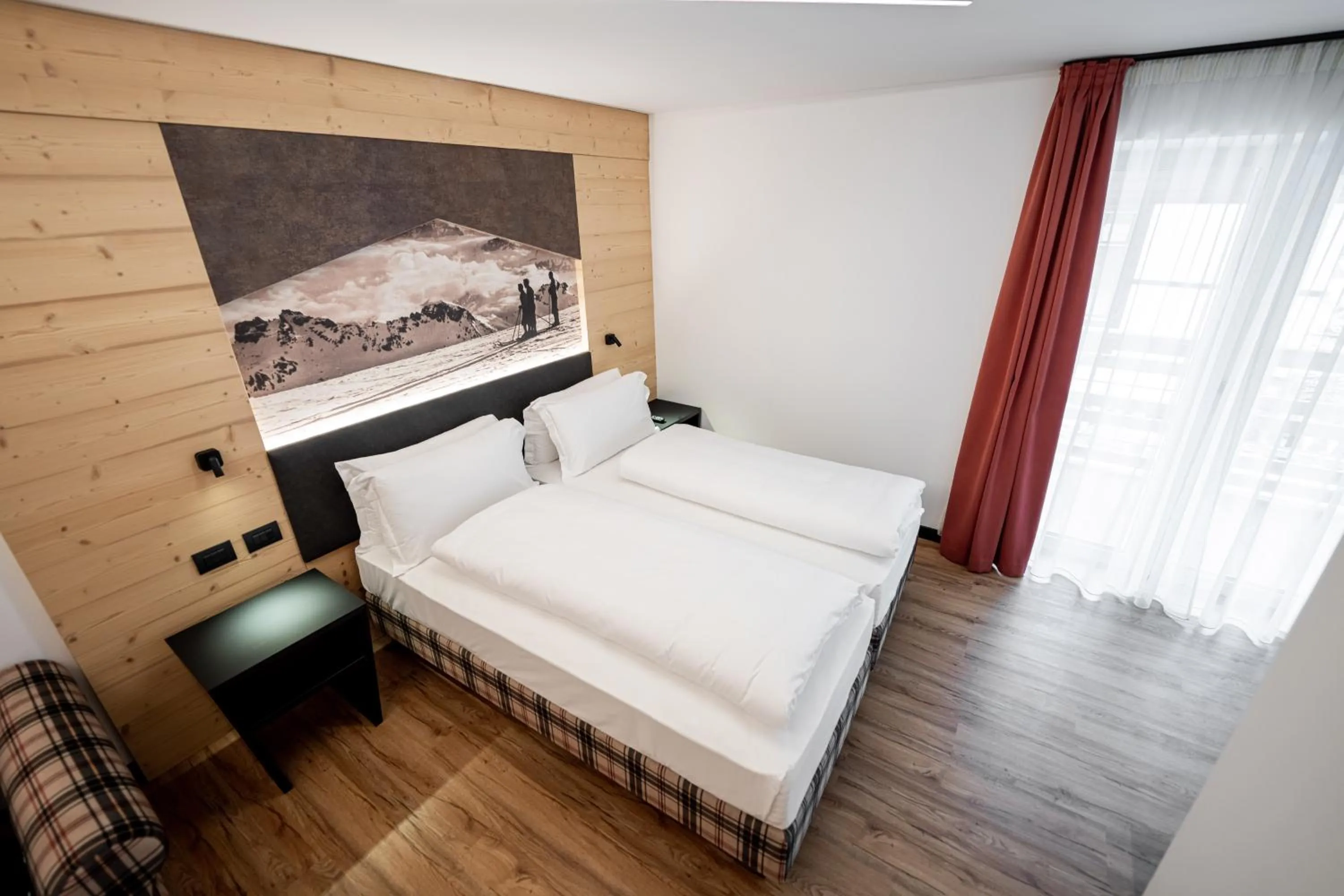 Bedroom, Bed in Albergo Garni Edy (B&B)