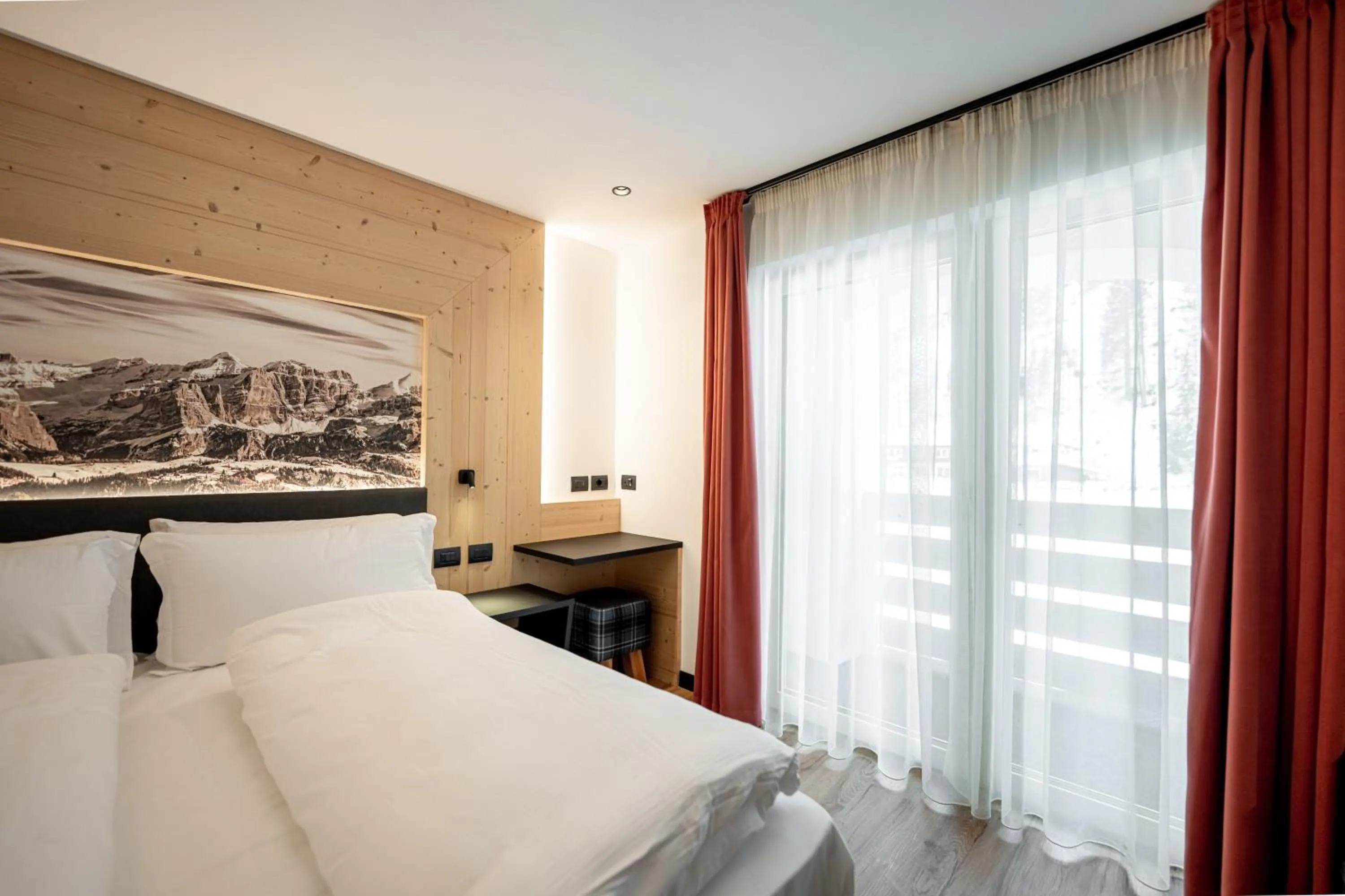 Photo of the whole room, Bed in Albergo Garni Edy (B&B)