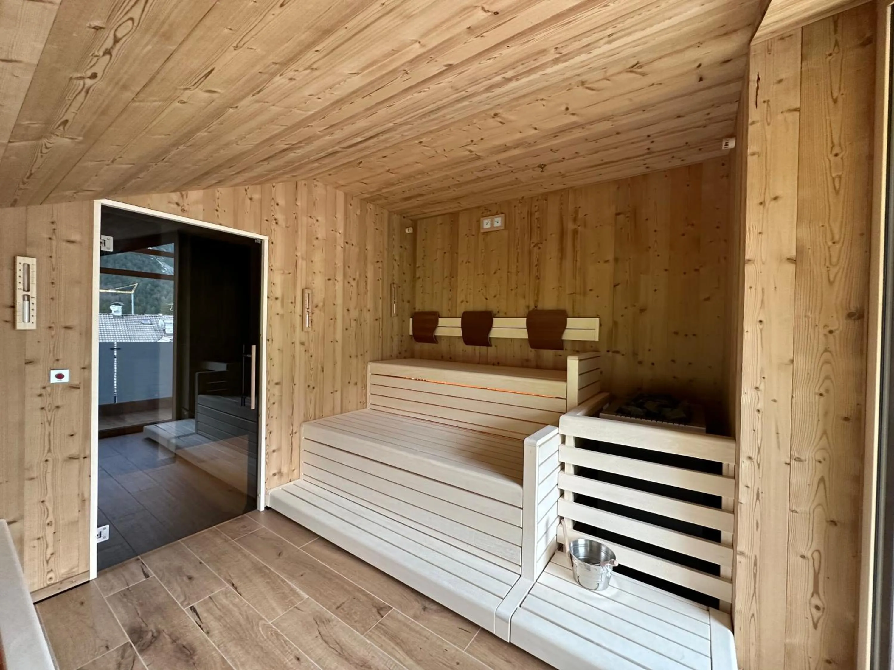 Sauna, Bed in Albergo Garni Edy (B&B)