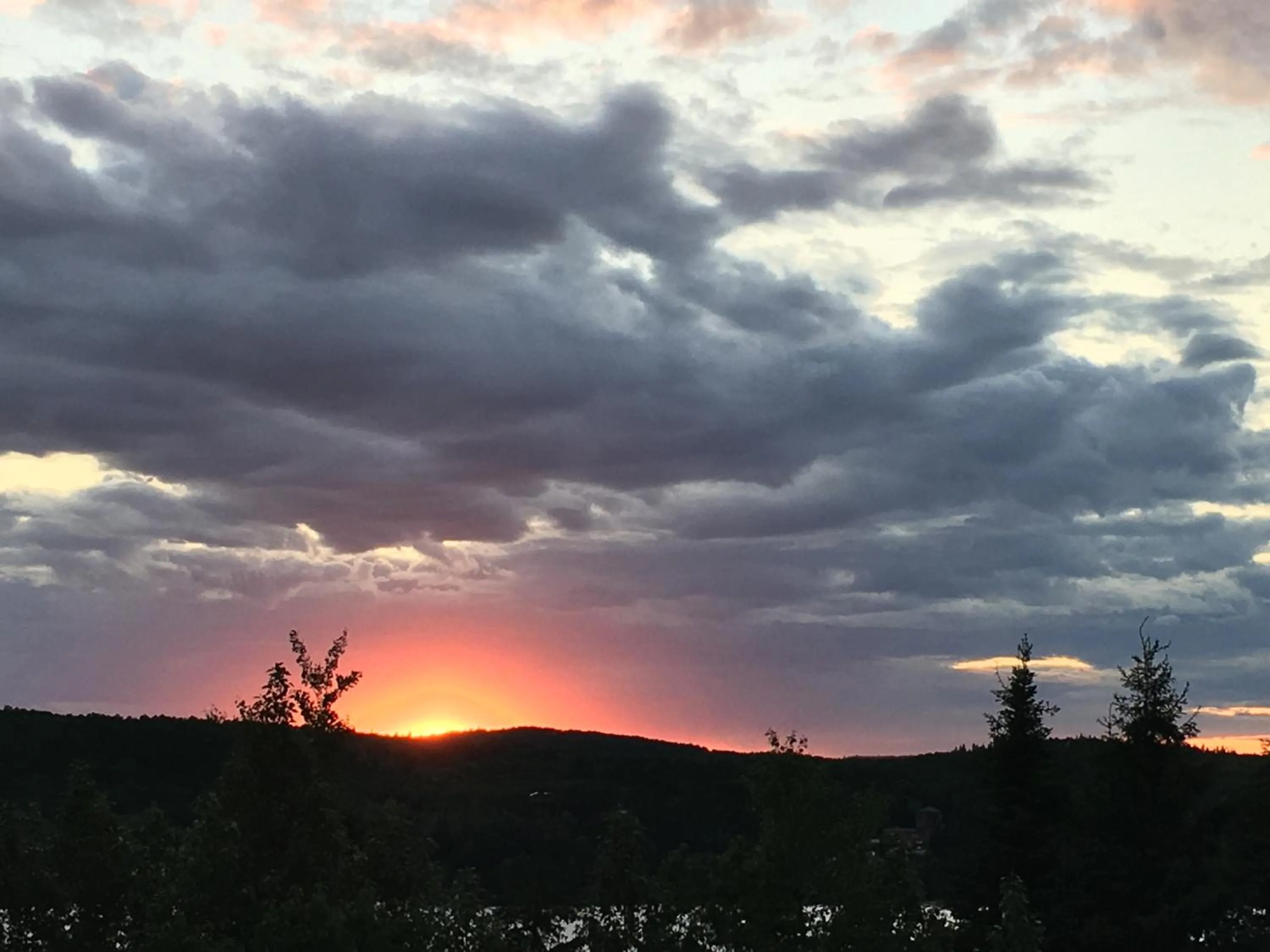 Autumn in Auberge Motel Panorama