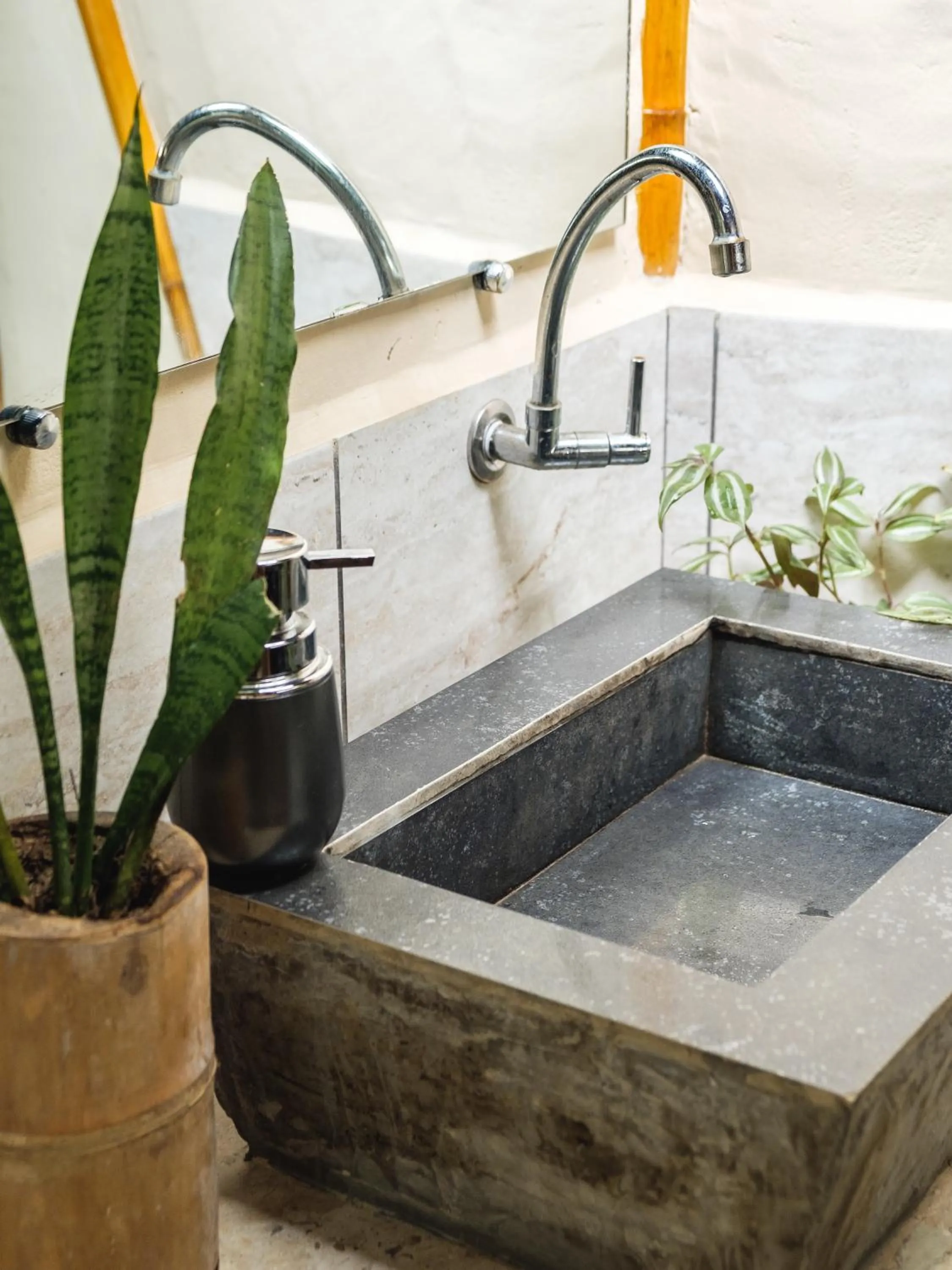 Bathroom in Universo Pol Bamboo Hostel