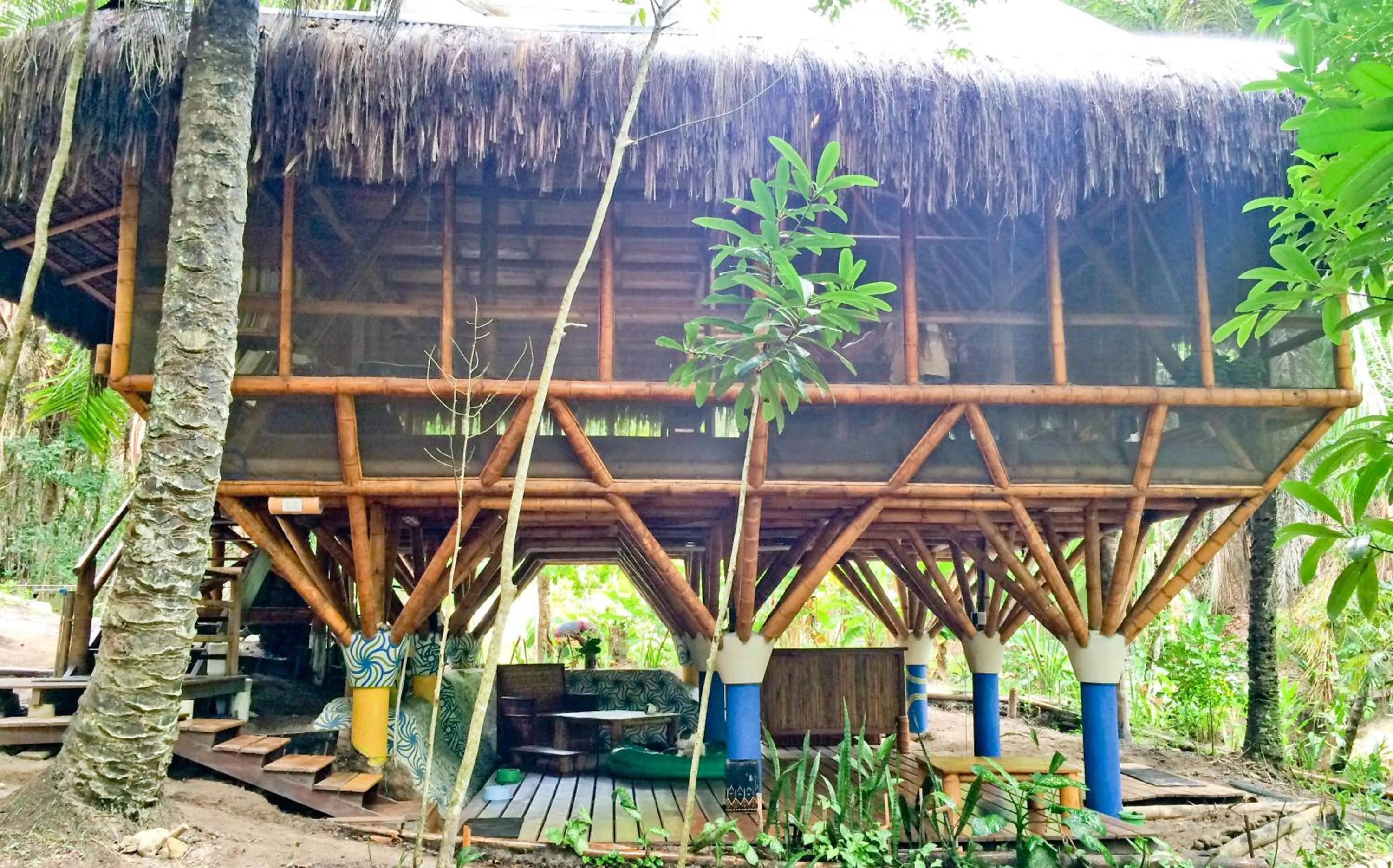Facade/entrance in Universo Pol Bamboo Hostel