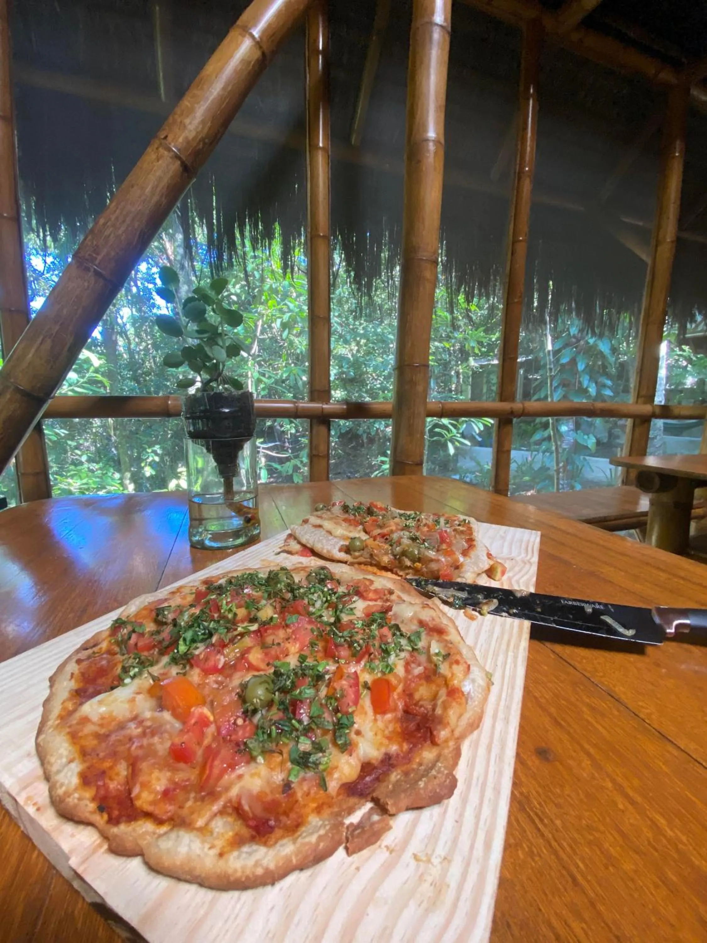 Food and drinks in Universo Pol Bamboo Hostel