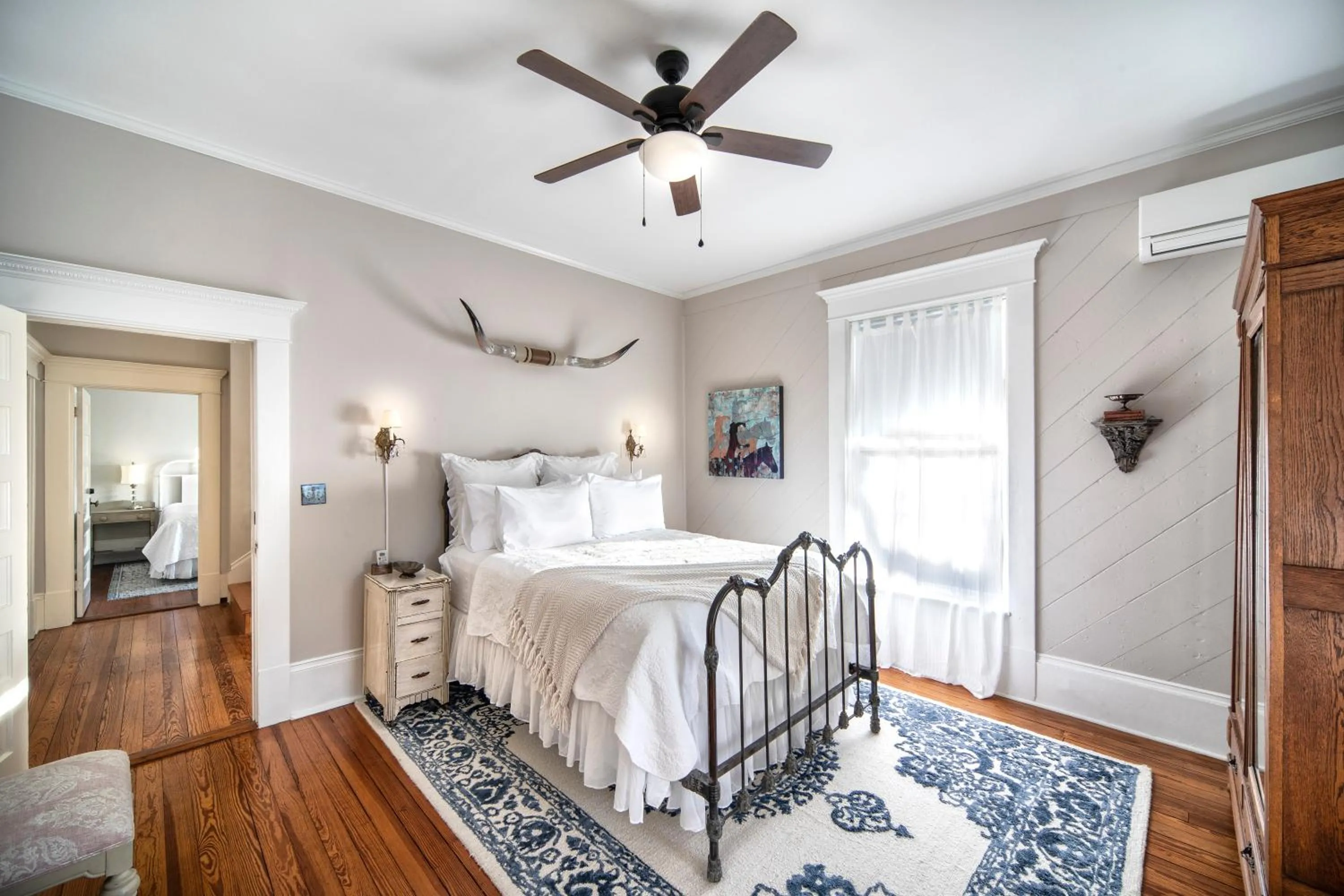 Photo of the whole room in Katy House Bed and Breakfast