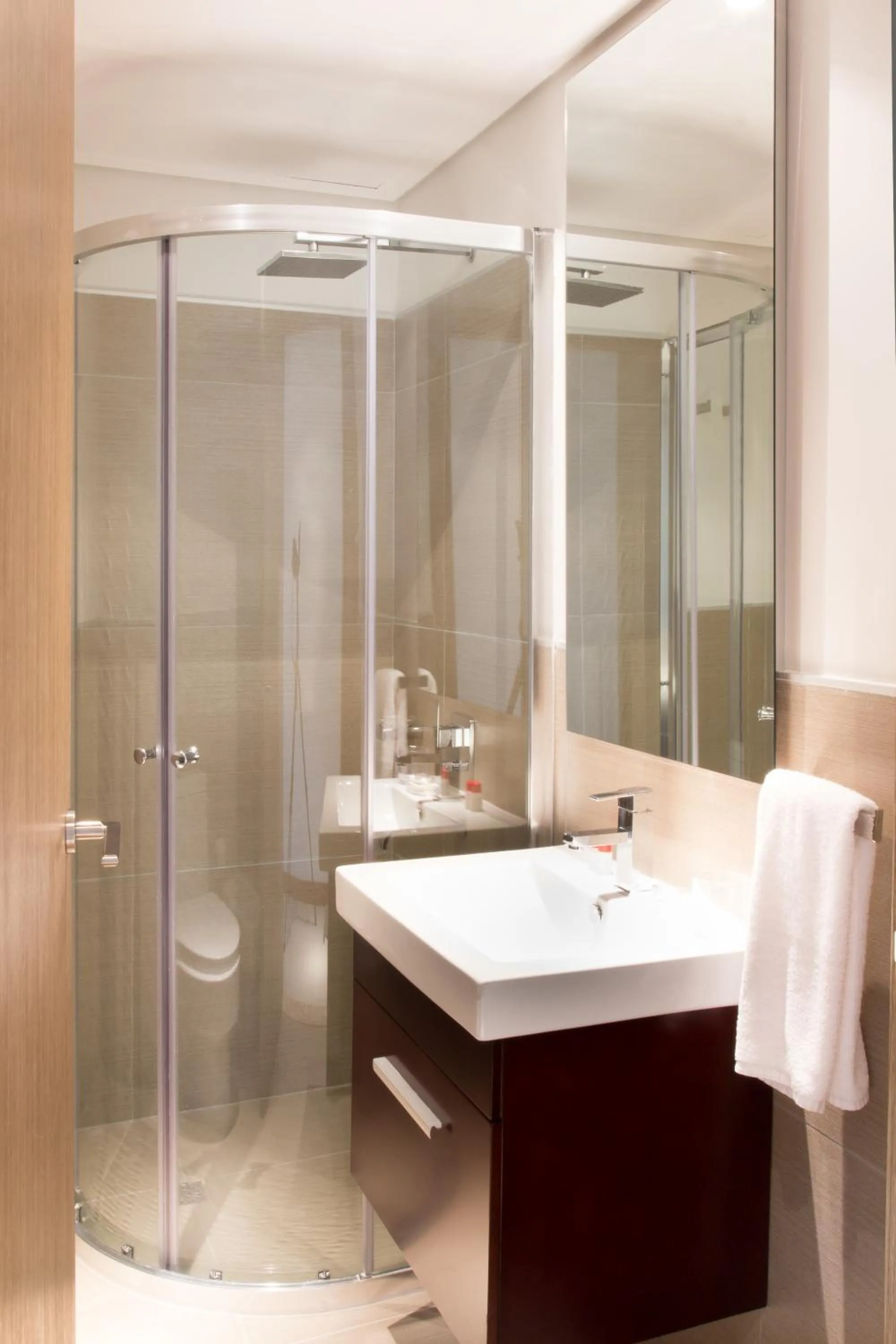 Shower in Asunción Rent Suites Santa Teresa