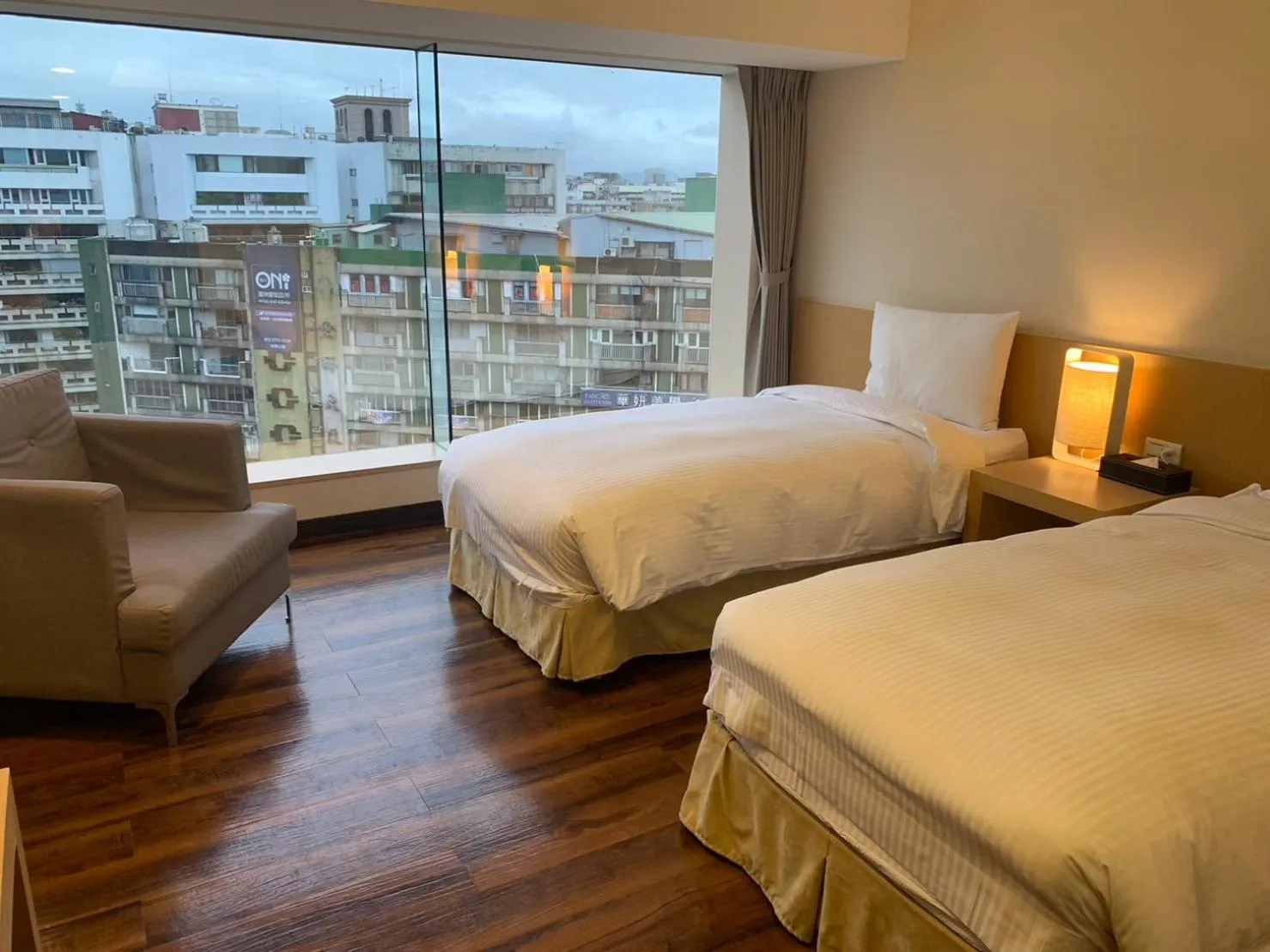 Bed in Eastin Taipei Hotel