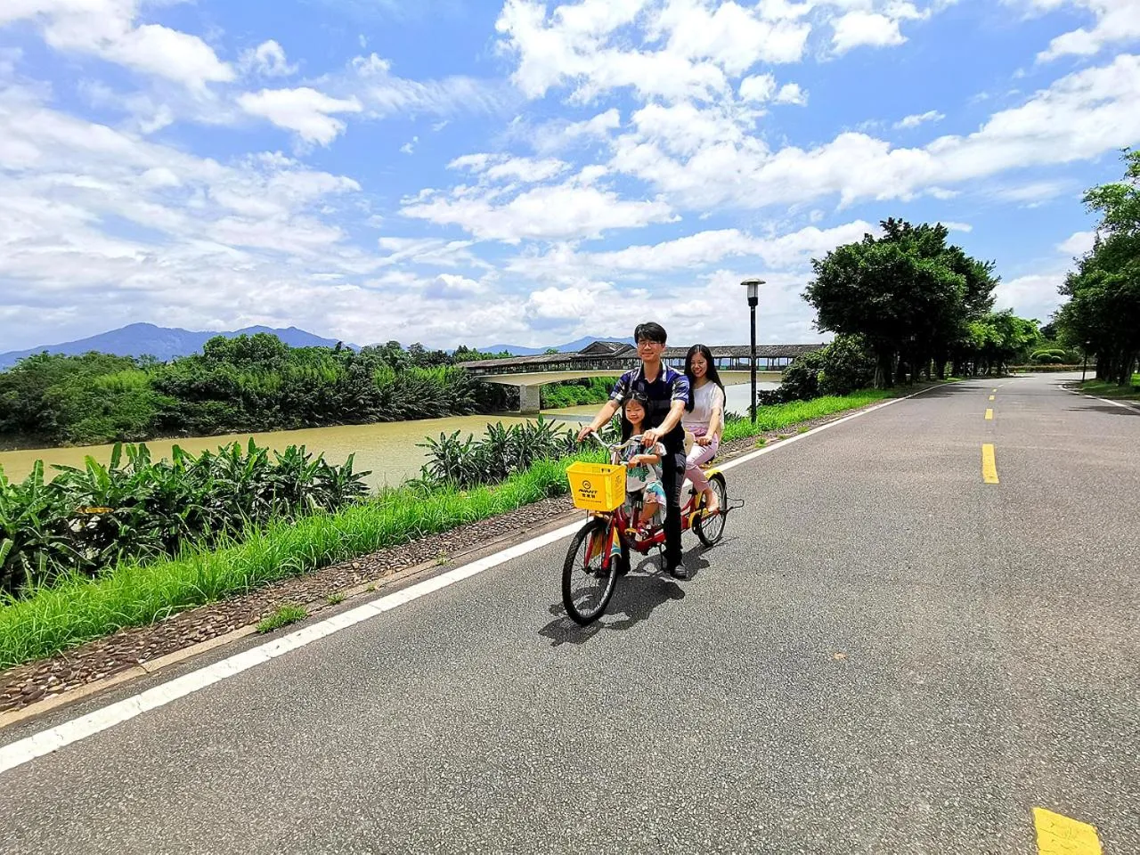Cycling in Carp Islet Resort Fuzhou