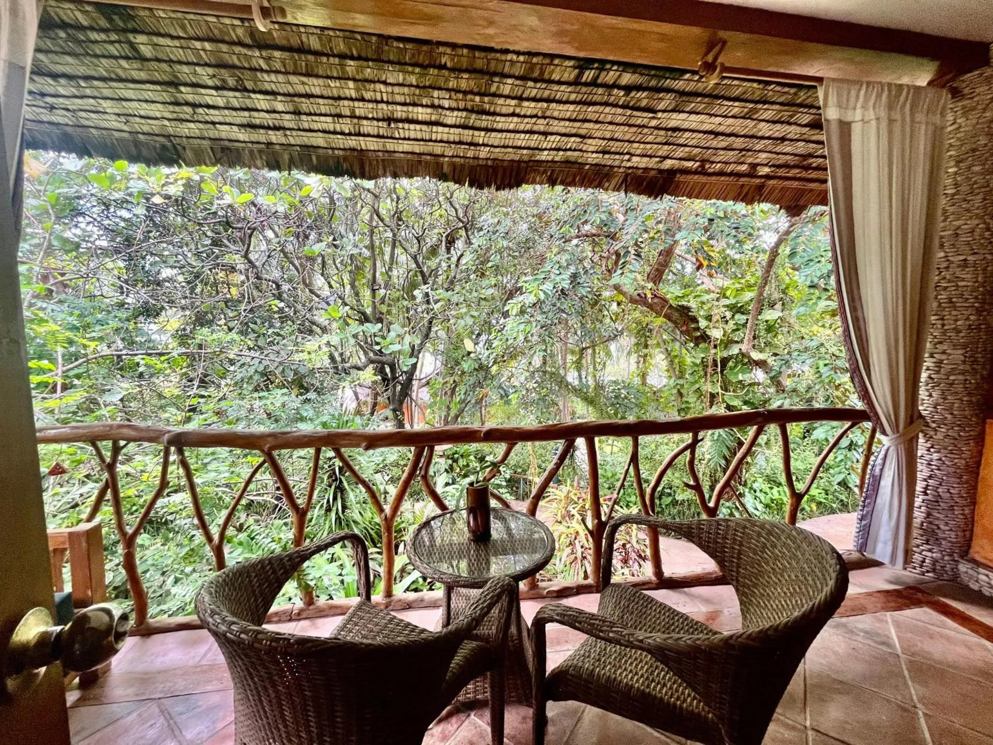 Coco Grove Beach Resort, Siquijor Island