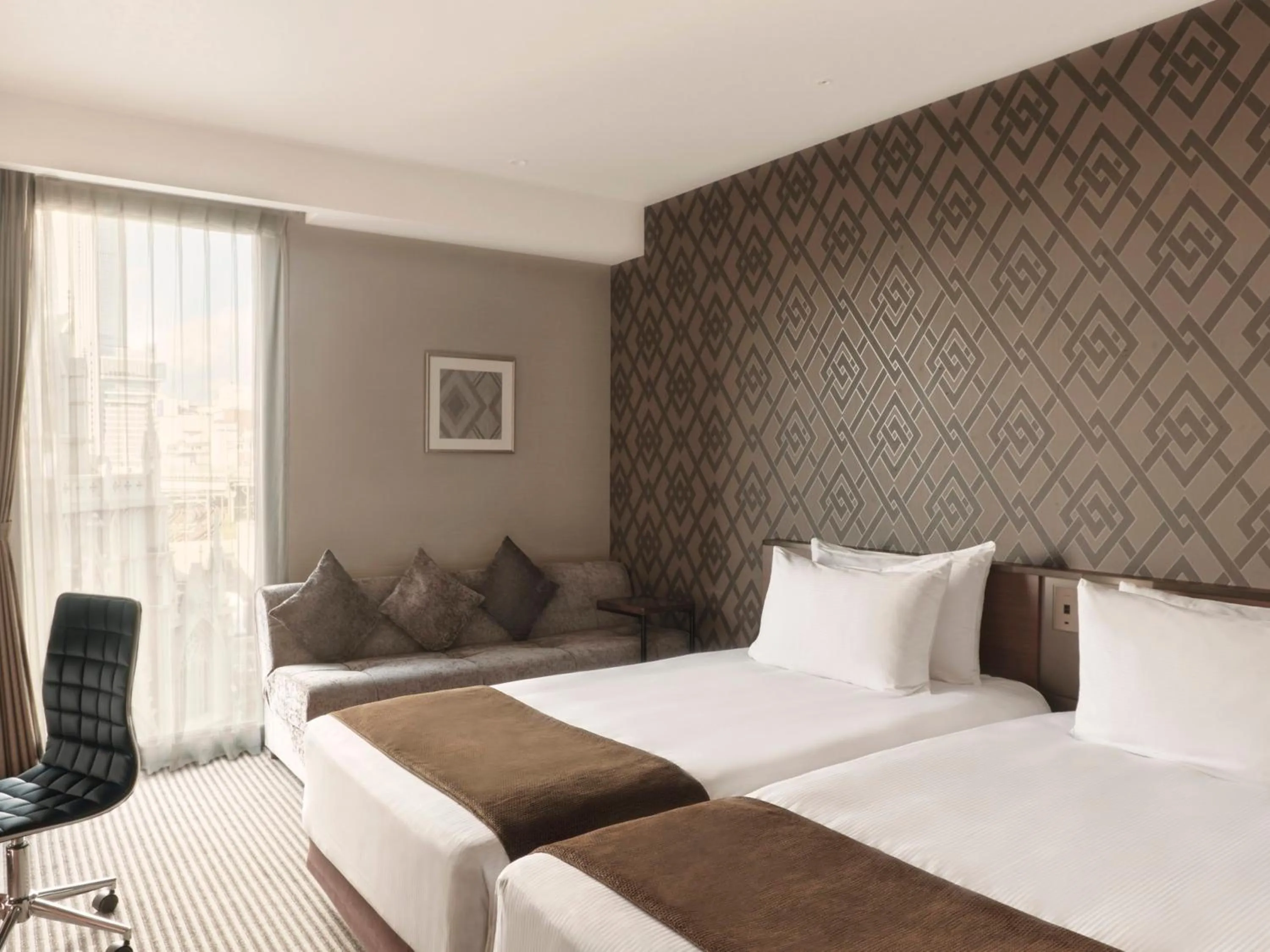 Photo of the whole room, Bed in The Strings Hotel Nagoya