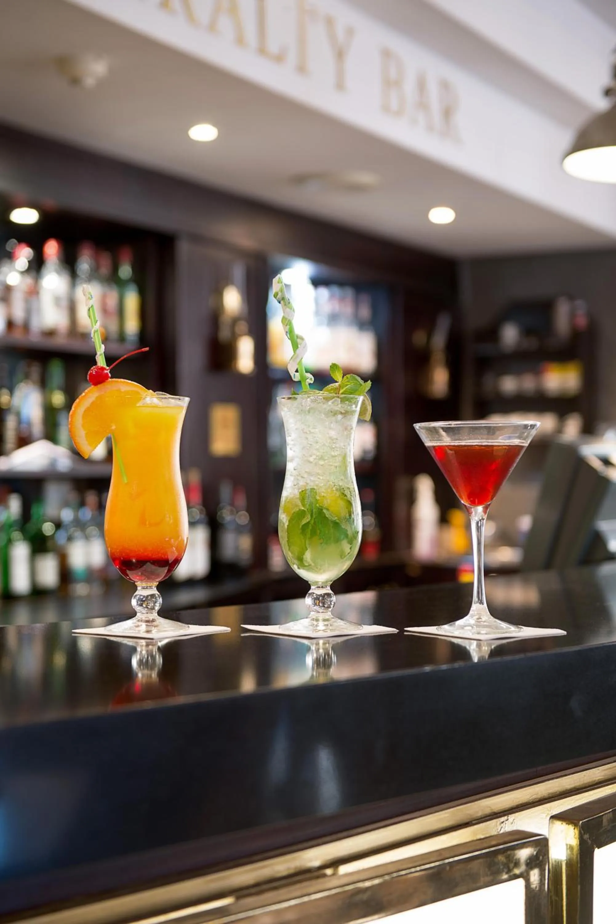 Restaurant/places to eat in The Commodore Hotel