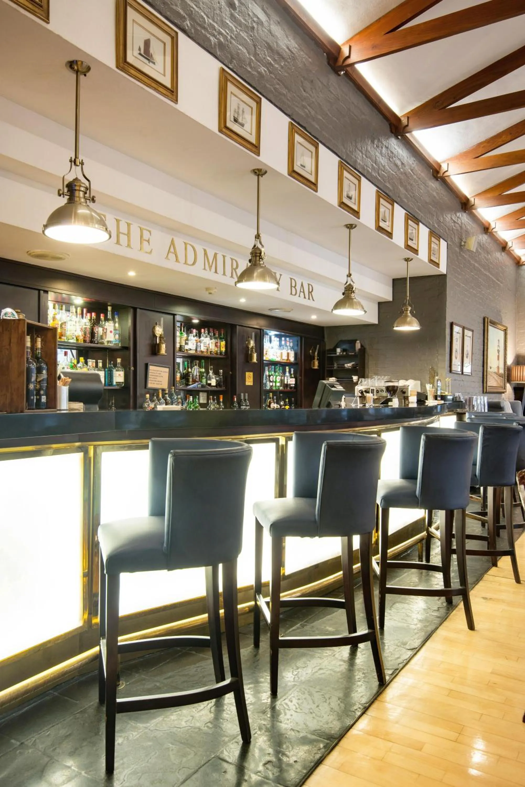 Lounge or bar in The Commodore Hotel