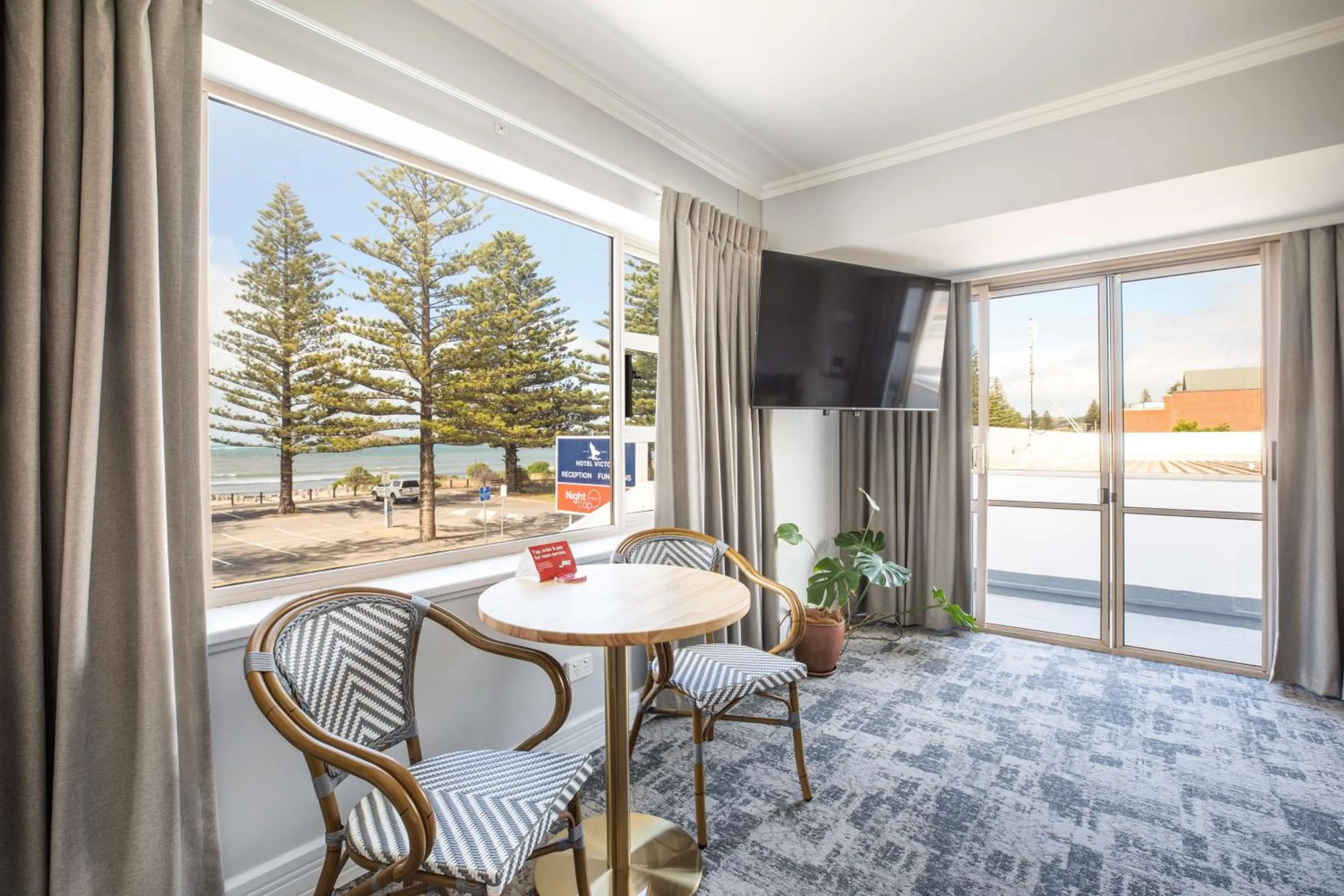 Photo of the whole room in Nightcap at Hotel Victor