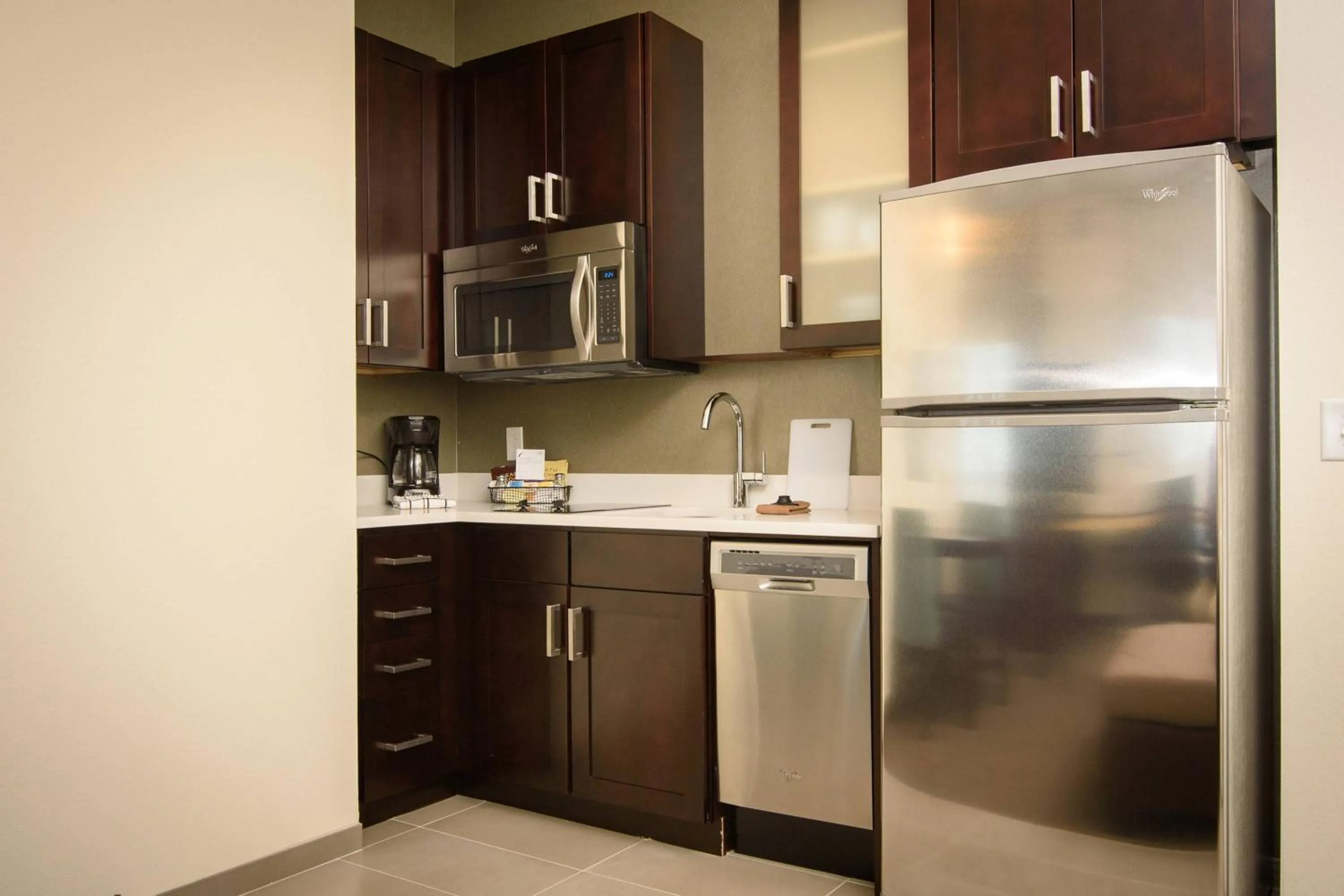 Kitchen or kitchenette in Residence Inn by Marriott Cleveland Avon at The Emerald Event Center