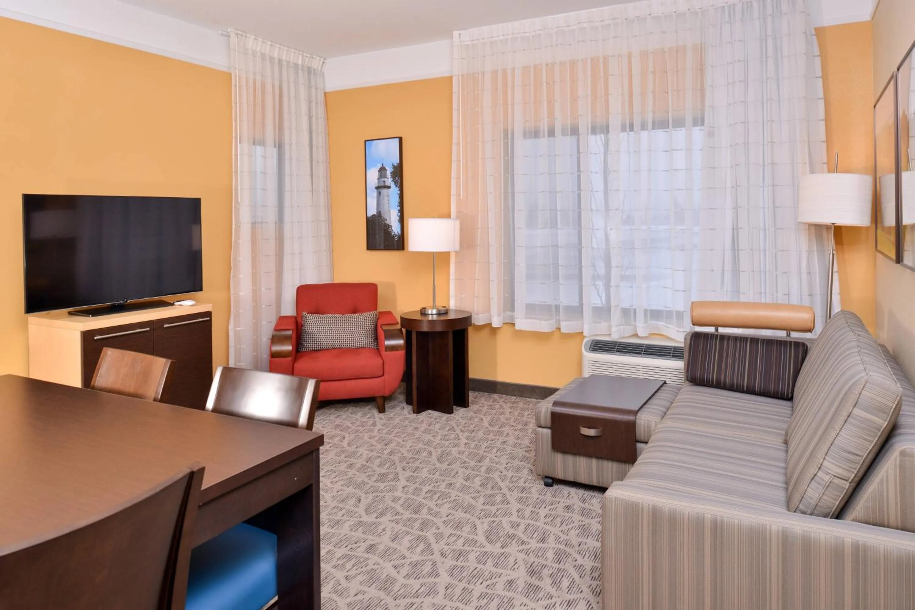 Bedroom in TownePlace Suites by Marriott Detroit Commerce
