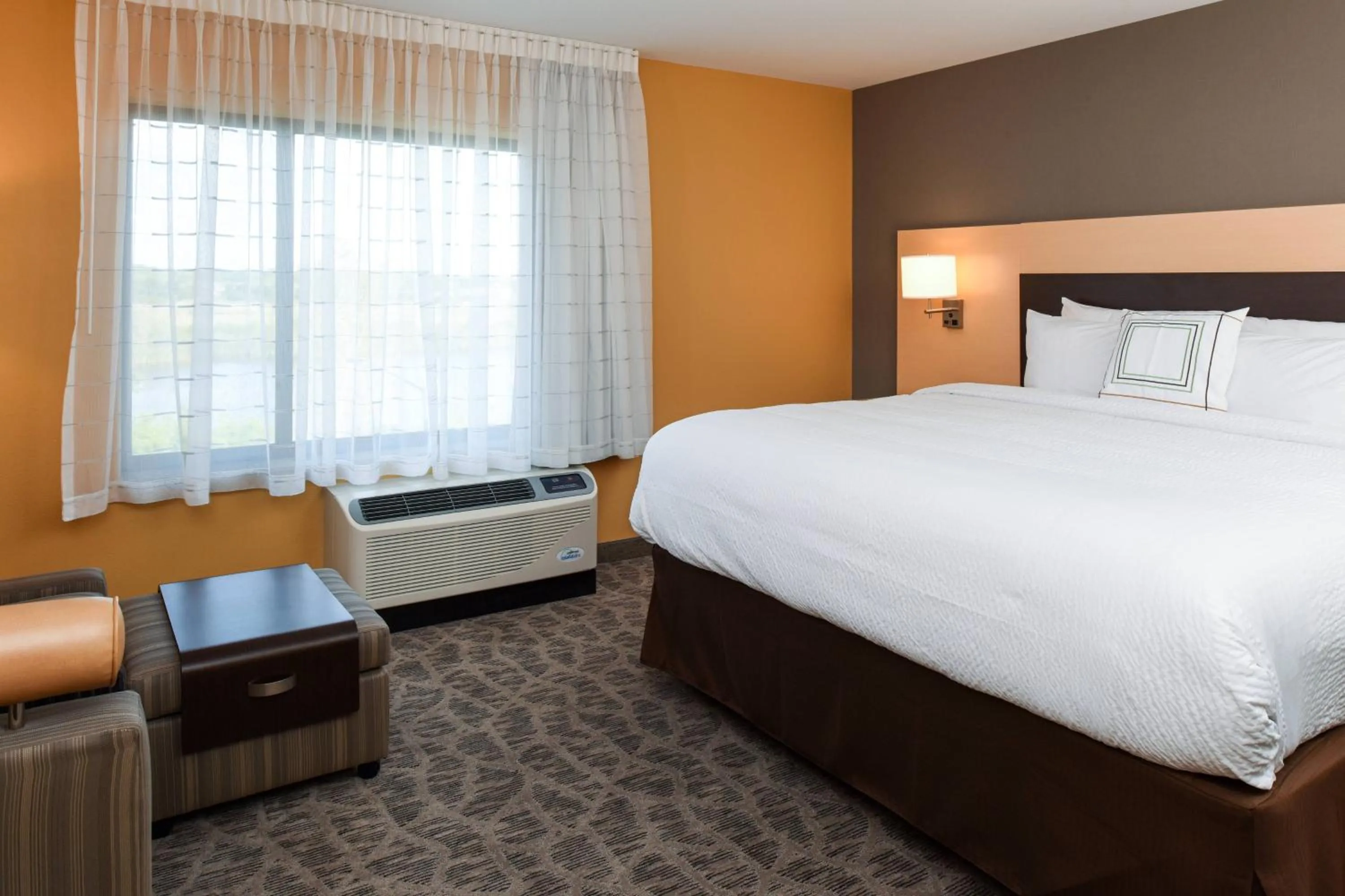 Photo of the whole room, Bed in TownePlace Suites by Marriott Detroit Commerce