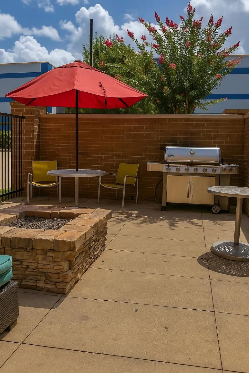 Patio in TownePlace Suites by Marriott Hattiesburg