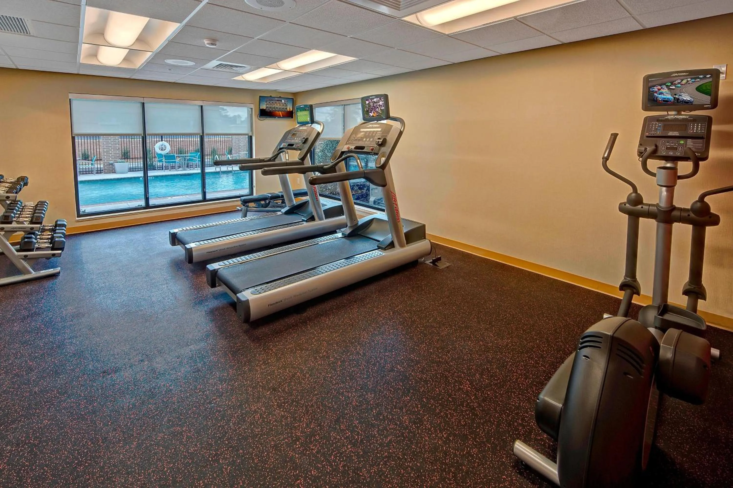 Fitness centre/facilities in TownePlace Suites by Marriott Hattiesburg