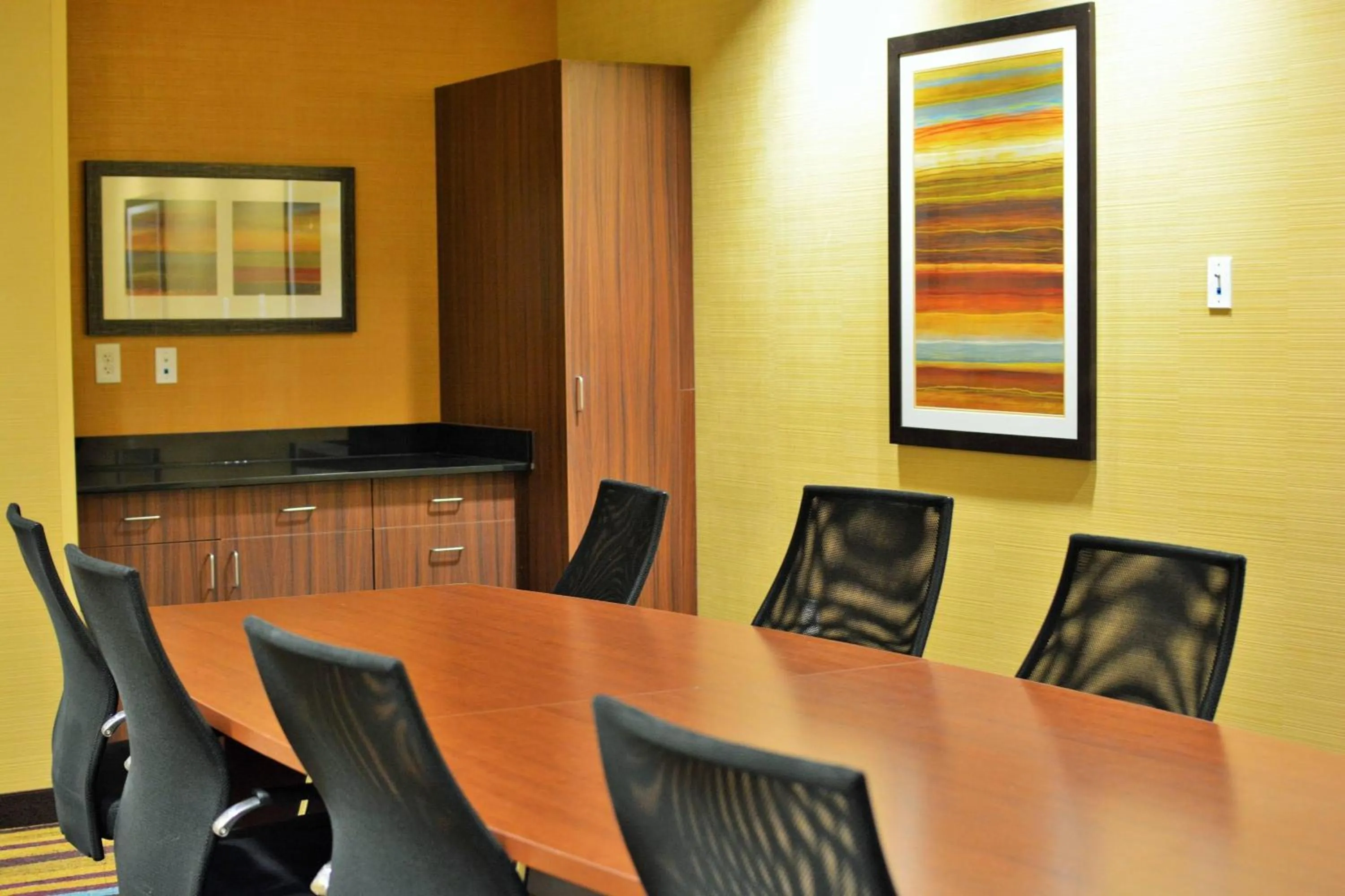 Meeting/conference room in Fairfield Inn & Suites by Marriott Omaha Northwest