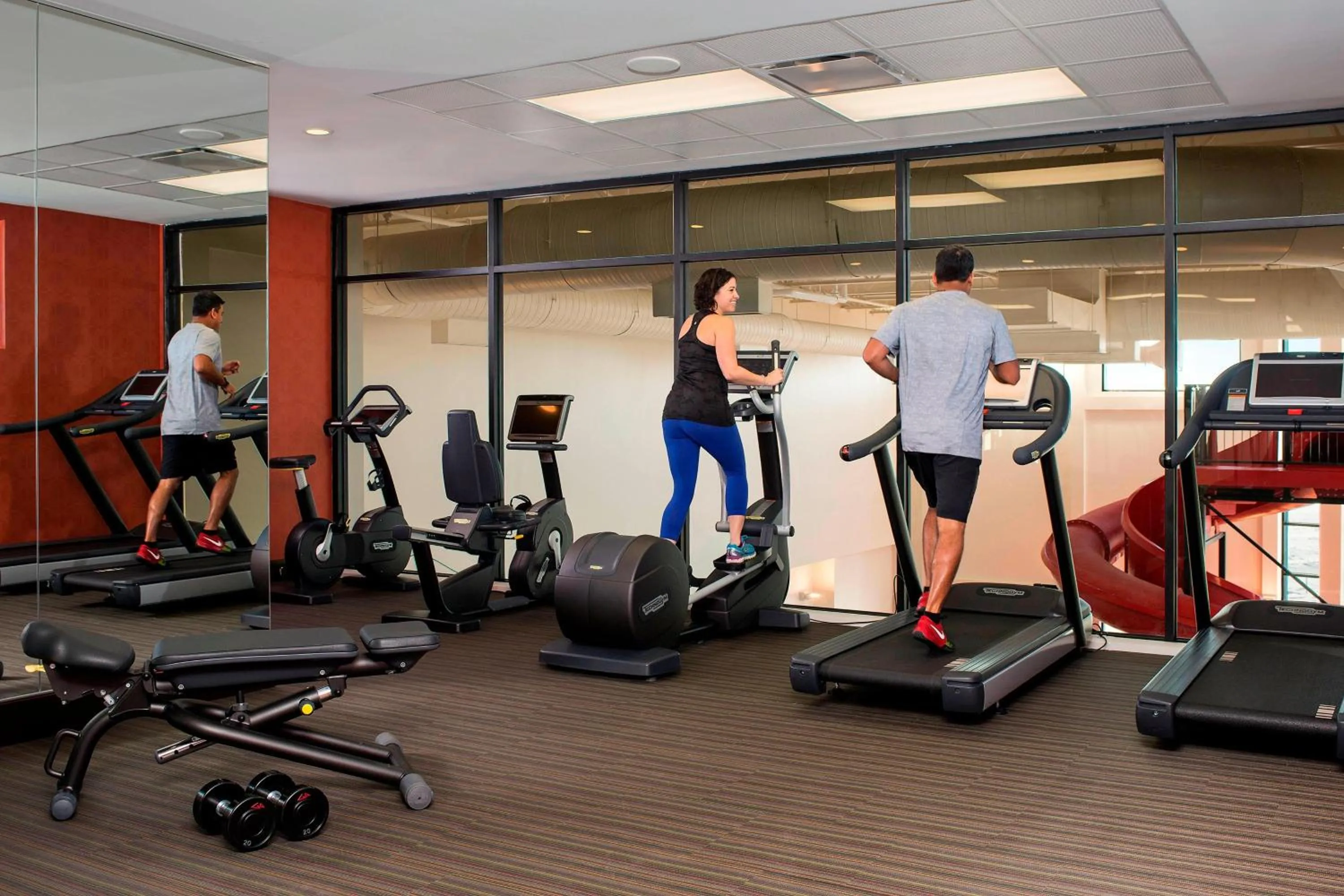 Fitness centre/facilities in Courtyard by Marriott Calgary South