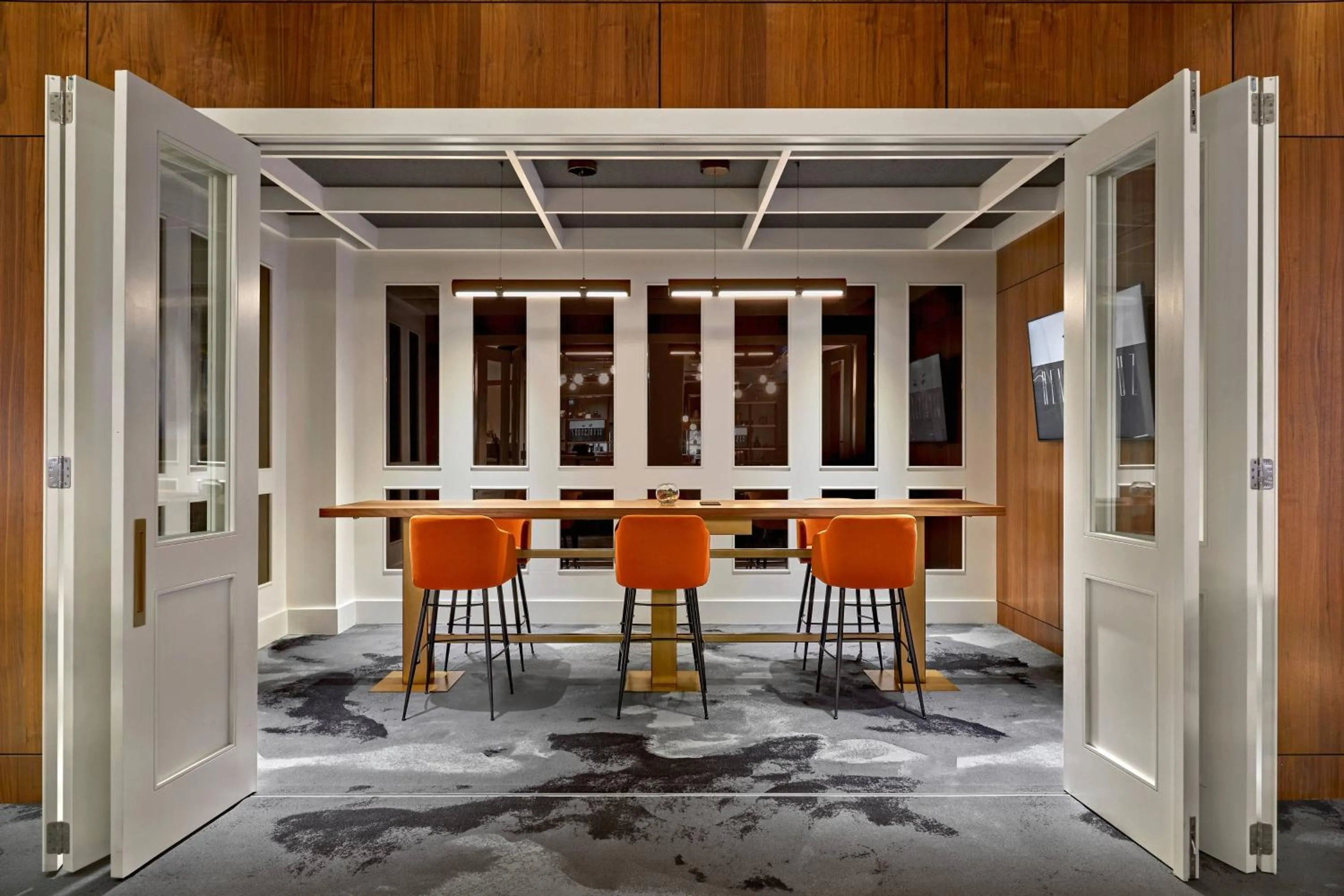 Restaurant/places to eat in Courtyard by Marriott Calgary South