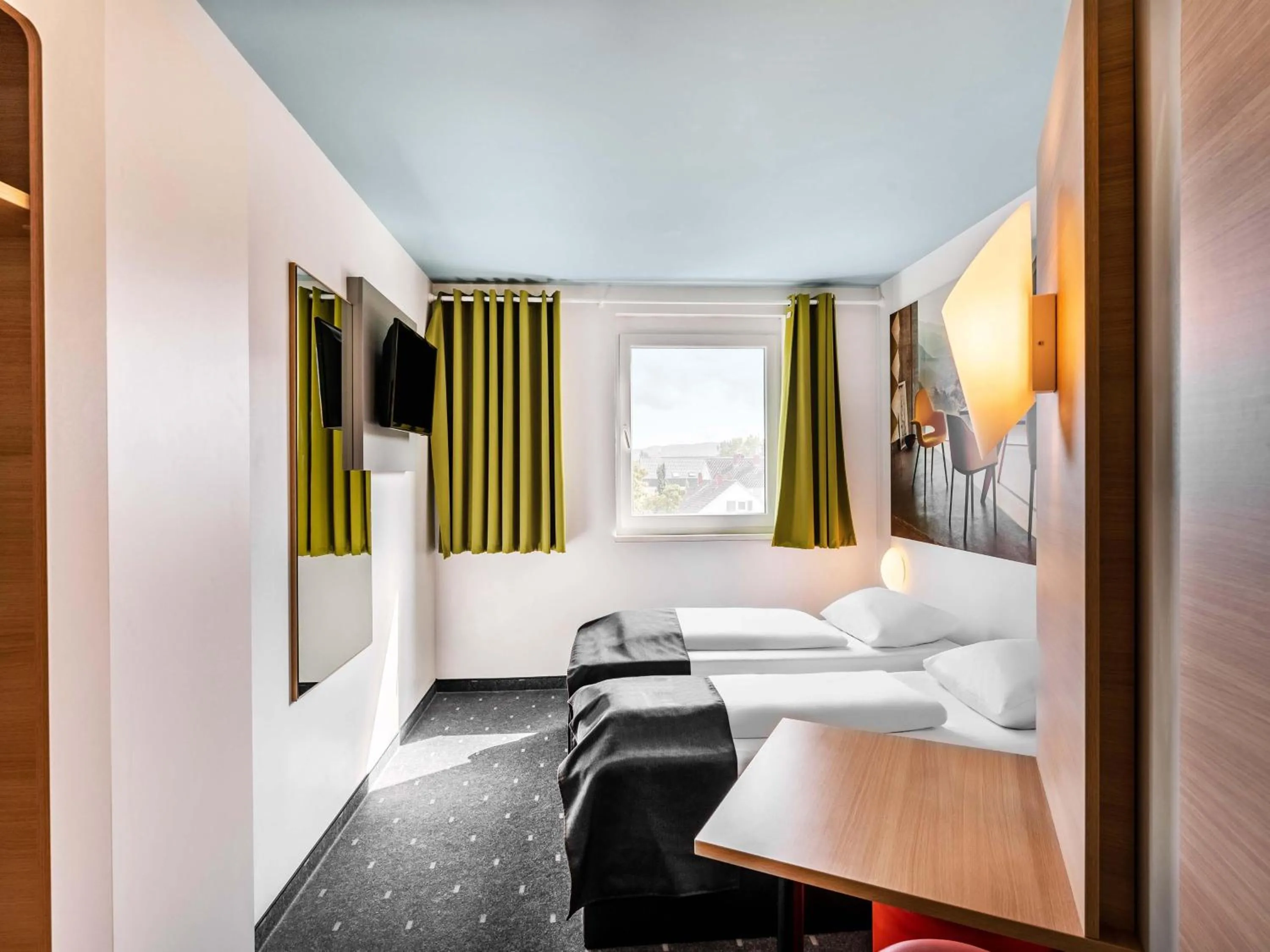 Photo of the whole room, Bed in B&B Hotel Weil am Rhein/Basel