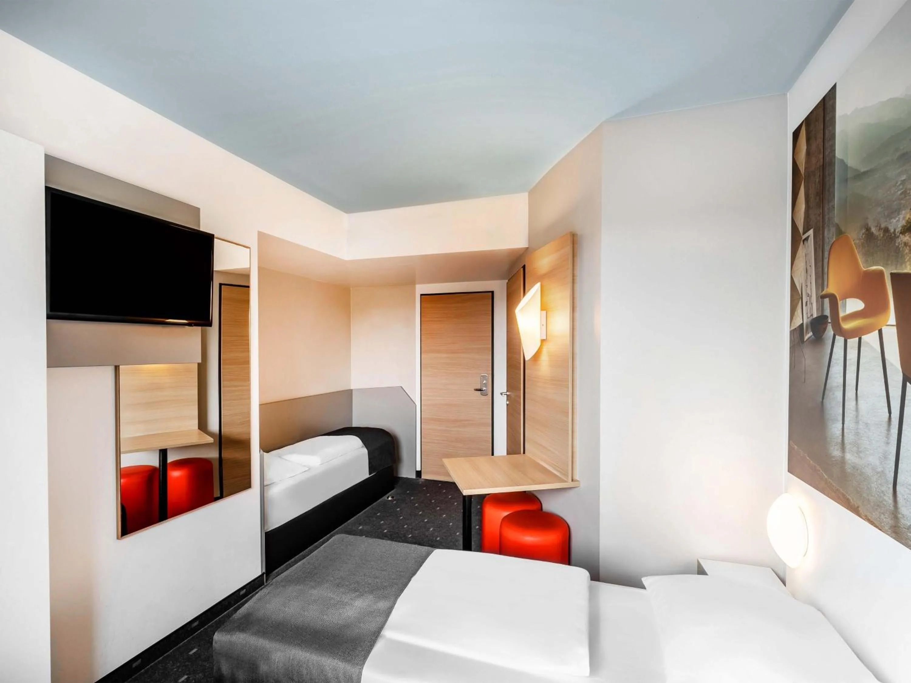 Photo of the whole room, Bed in B&B Hotel Weil am Rhein/Basel