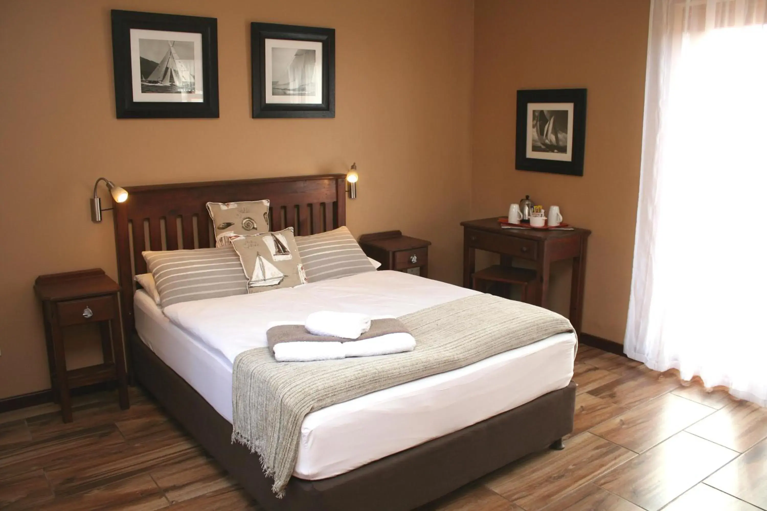 Double Room with Patio - single occupancy in Avenues Guesthouse Double Room with Patio - single occupancy in Avenues Guesthouse