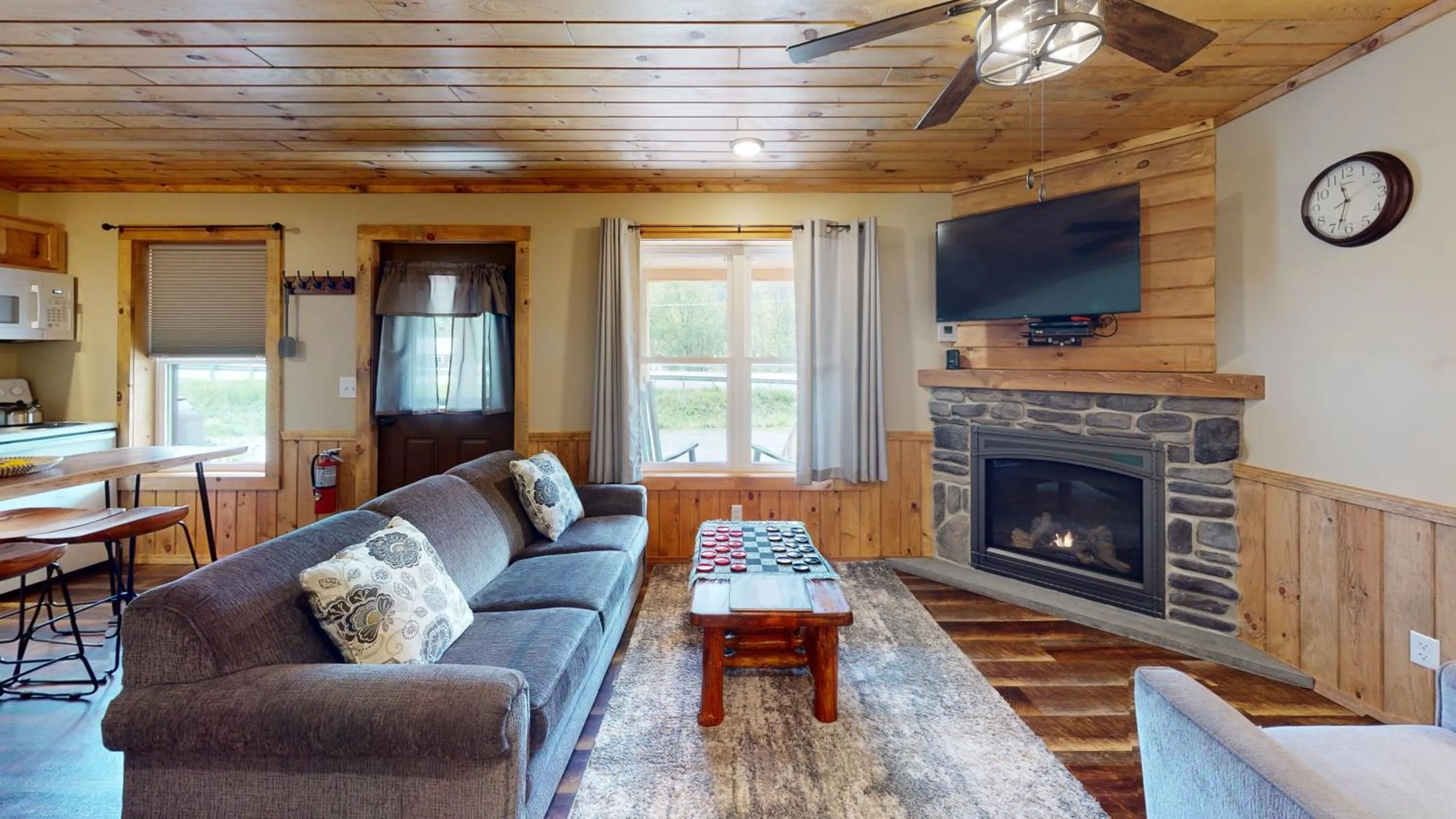 Living room in Rough Cut Lodge