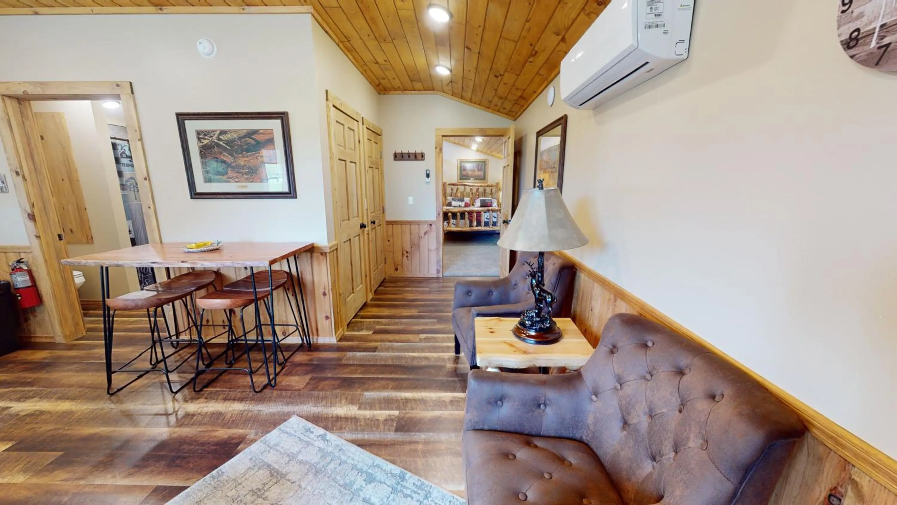 Kitchen or kitchenette in Rough Cut Lodge