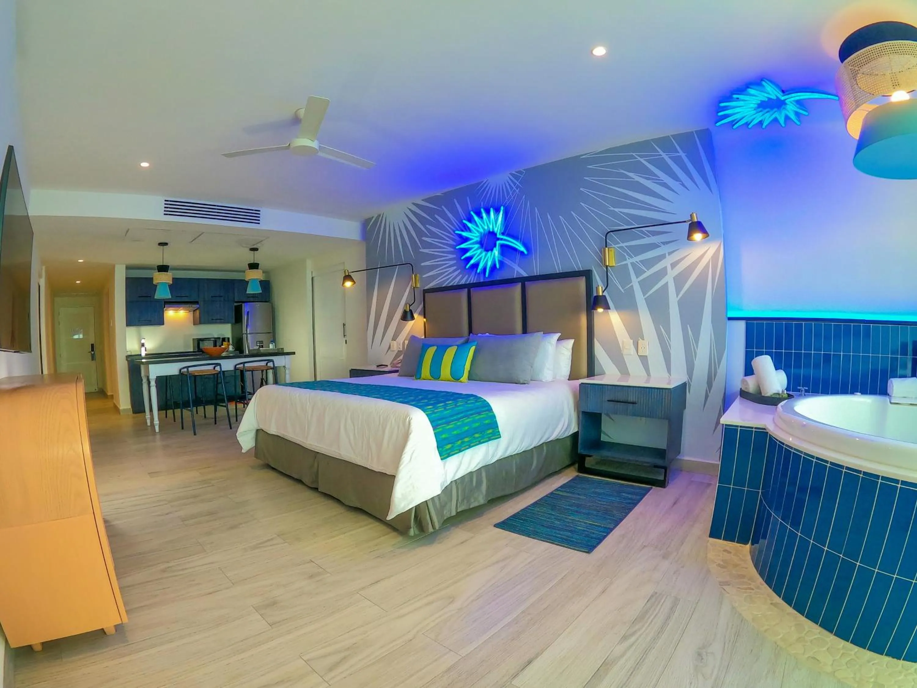 Photo of the whole room, Bed in Almar LGBT Luxury Resort