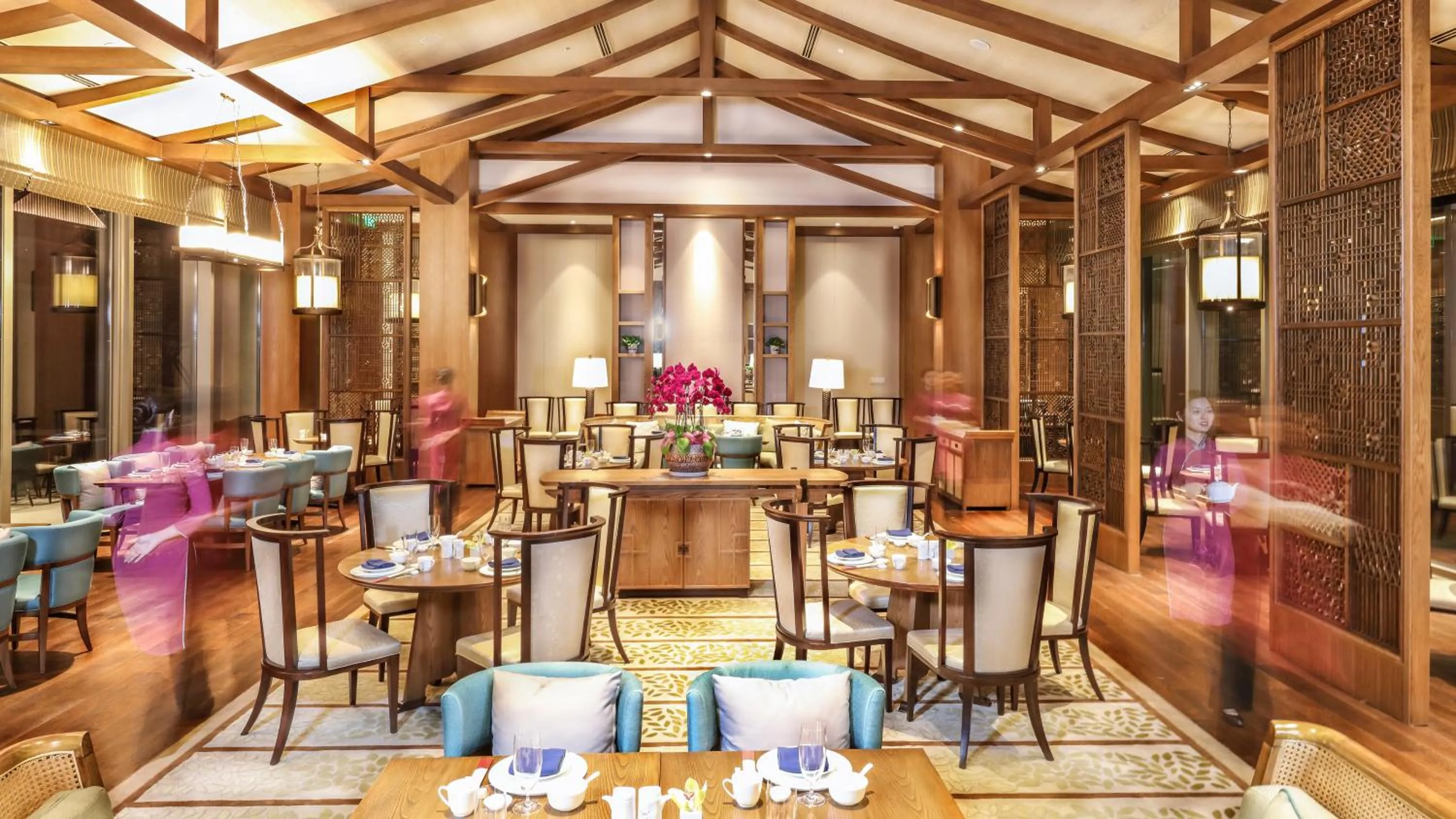 Restaurant/places to eat in West Lake State Guest House