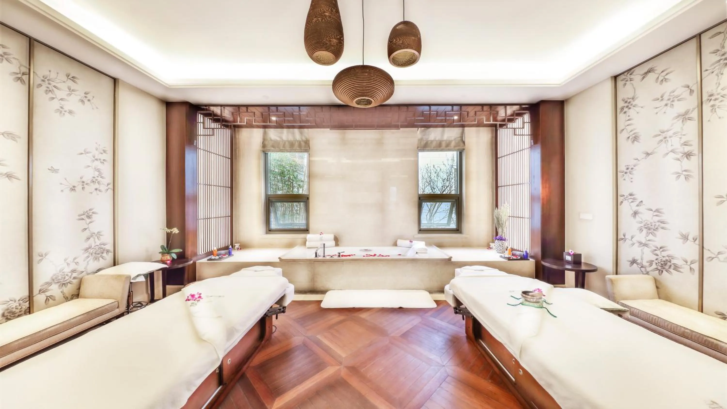 Massage in West Lake State Guest House