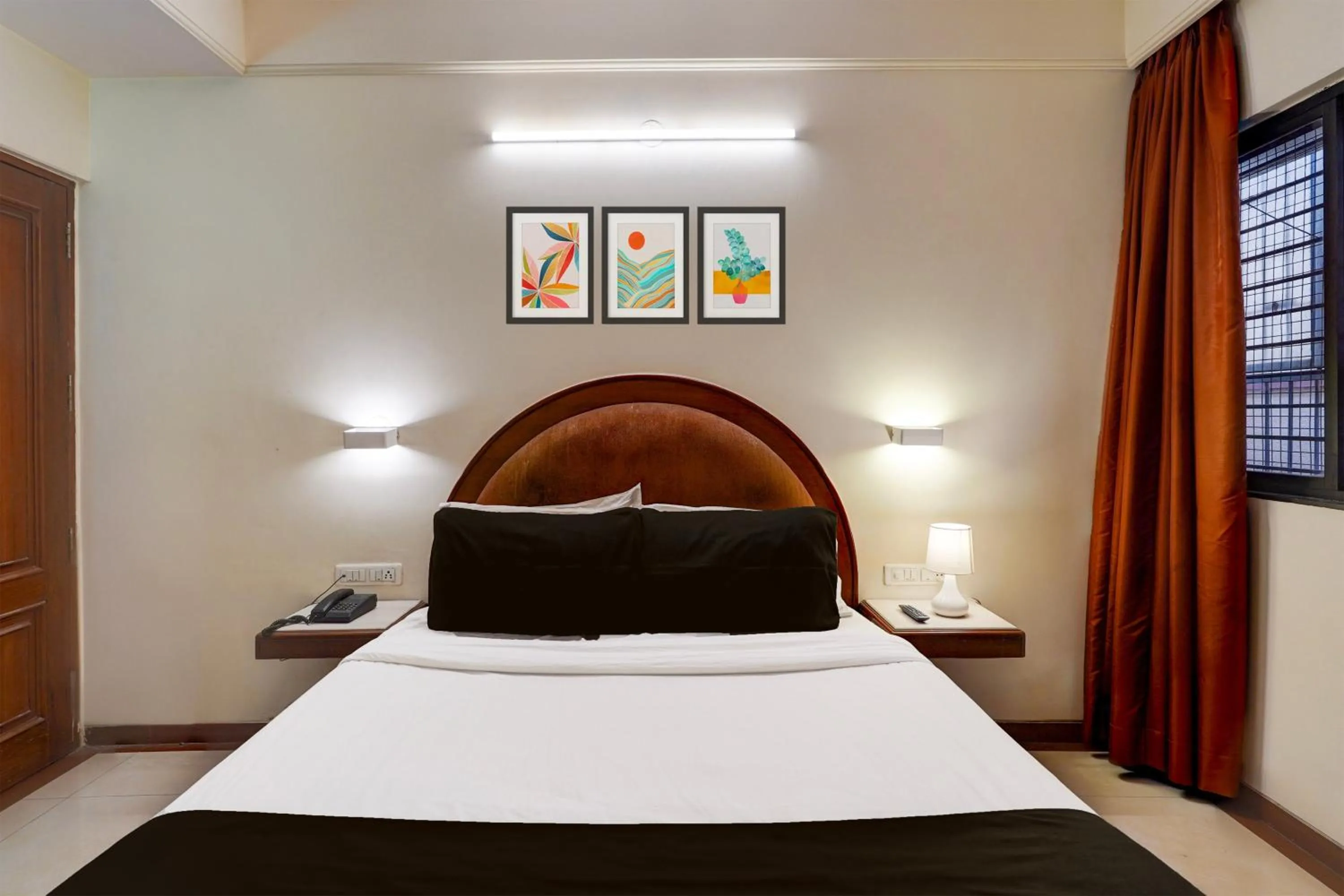 Bedroom, Bed in Super Hotel O Thimmaiah Rd Rajajinagar
