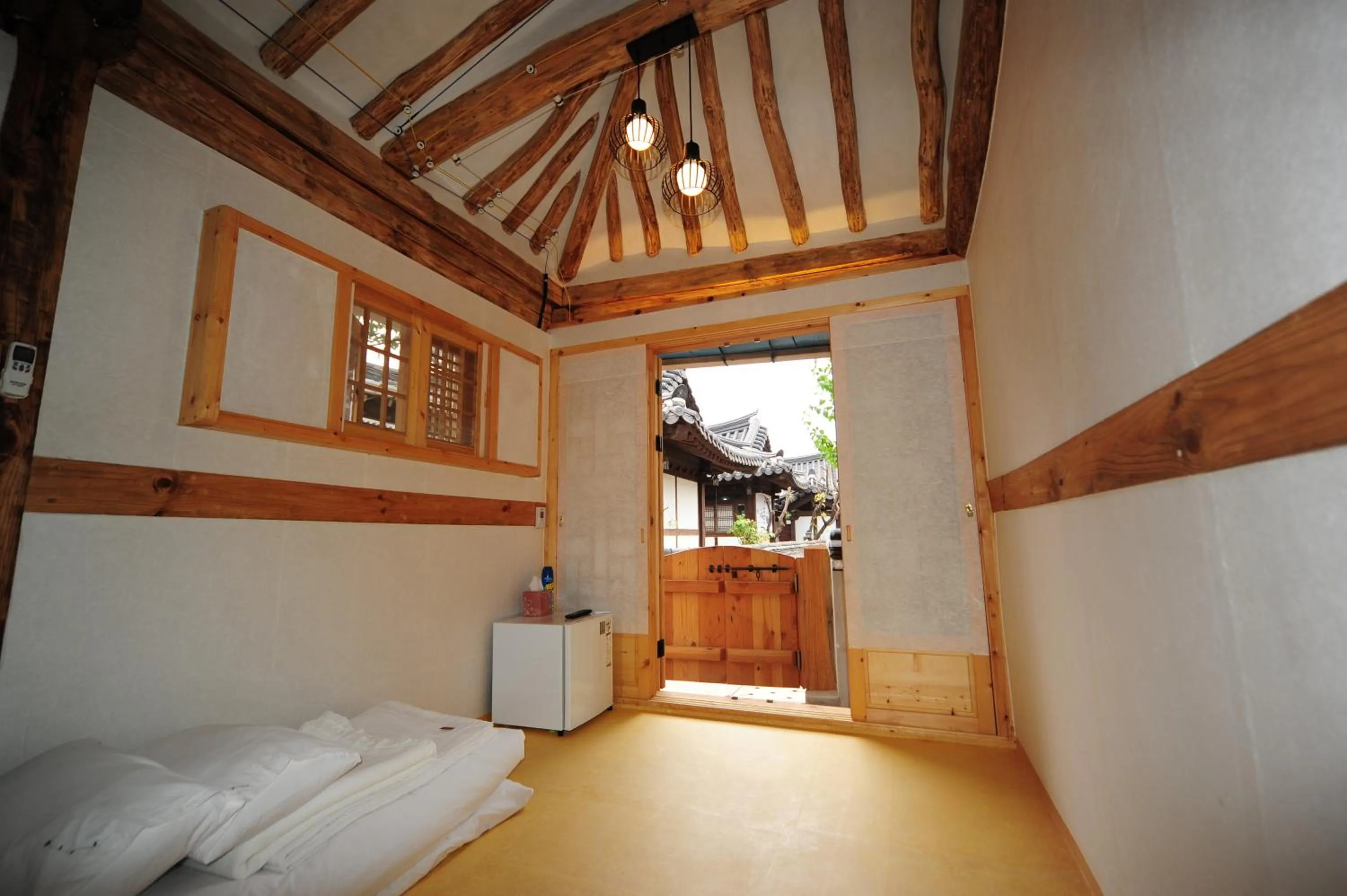 Day, Bed in GaEunChae