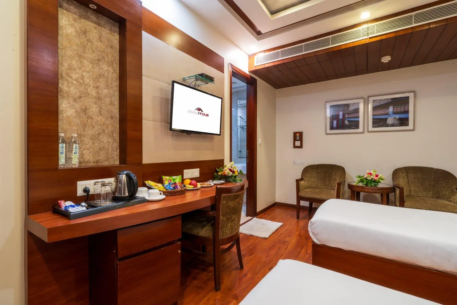 Seating area, Bed in Grand FFOUR near Nehru Place, Delhi