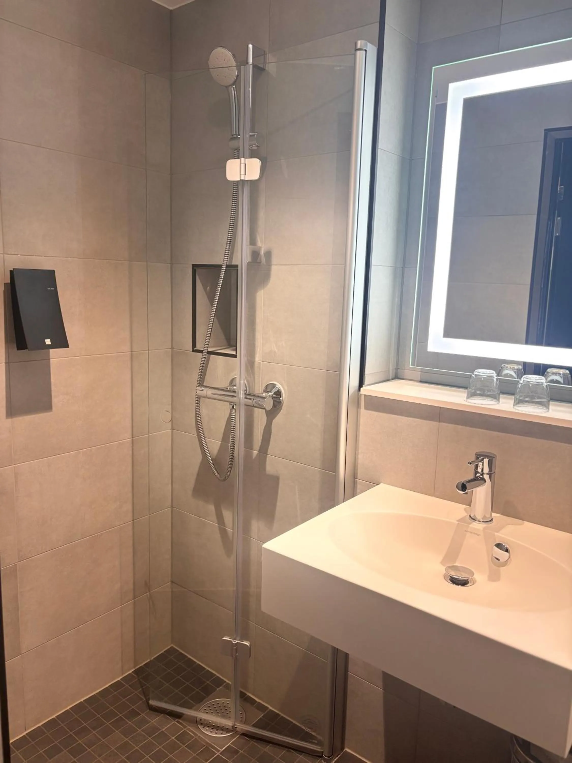 Shower in Thon Hotel Verdal