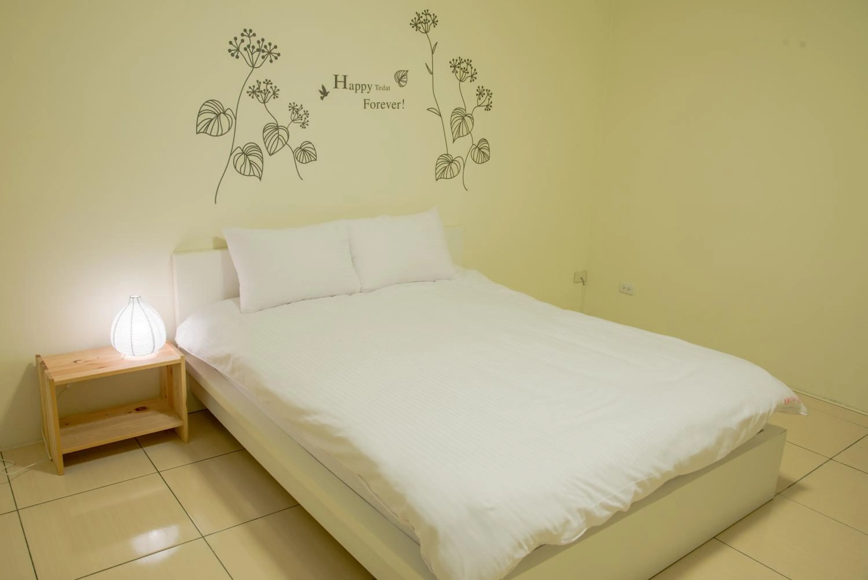 Photo of the whole room, Bed in Sanyi Happiness B&B