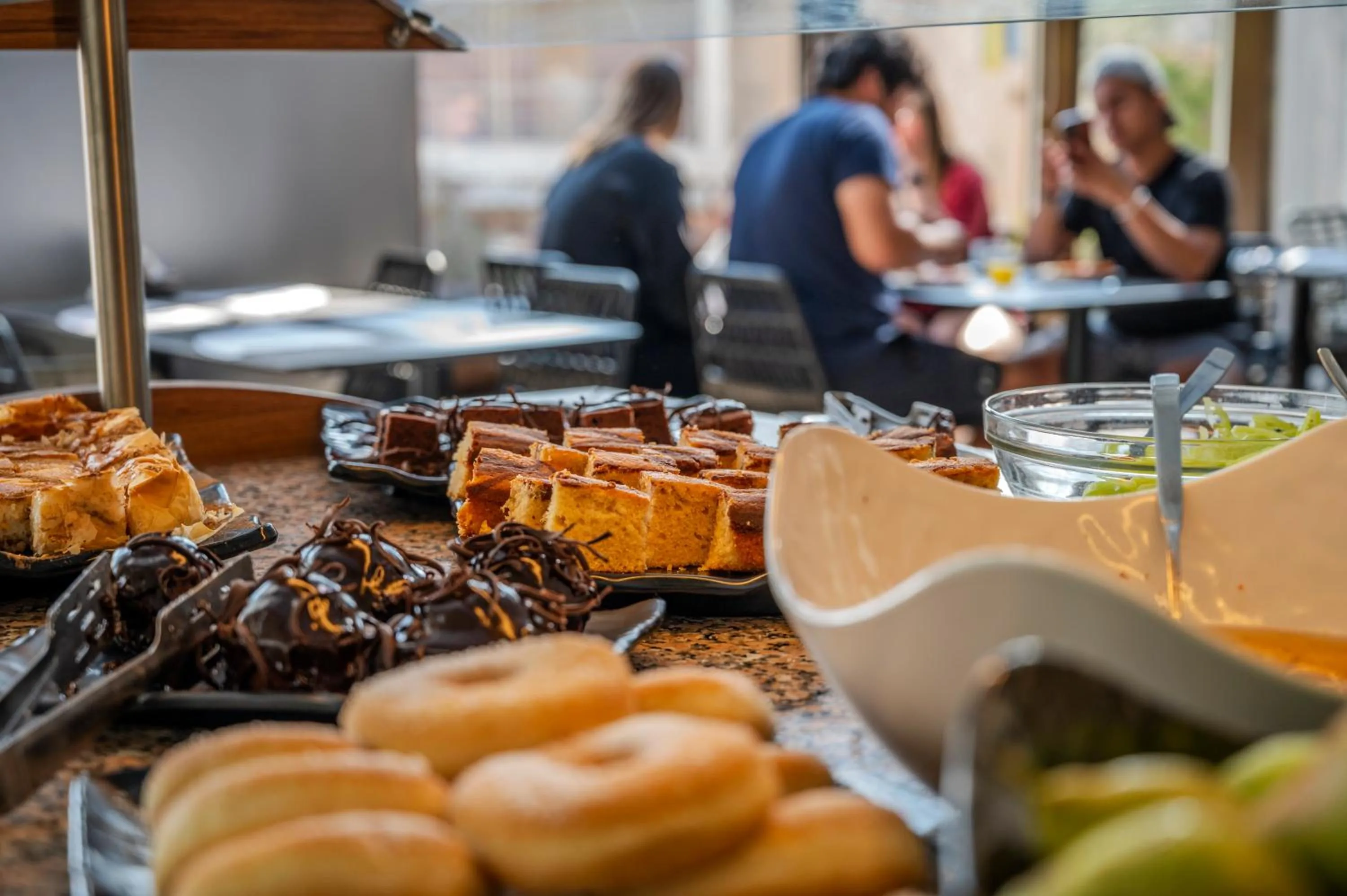 Restaurant/places to eat in Dionysos Hotel & Suites