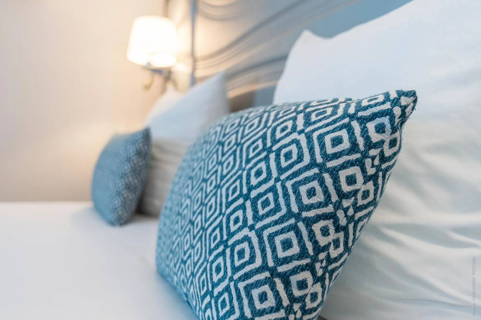 Bed in Hôtel Versailles Chantiers