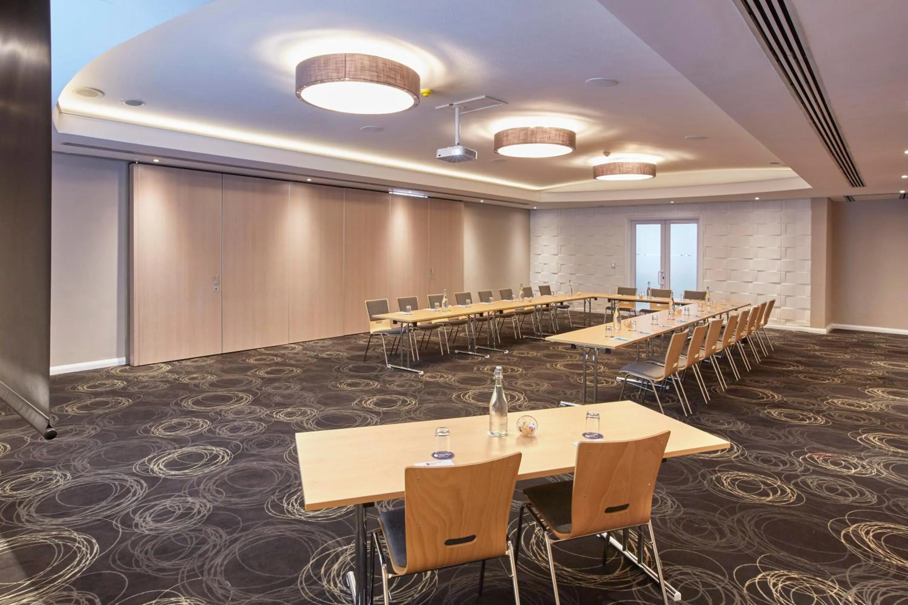 Meeting/conference room in President Hotel