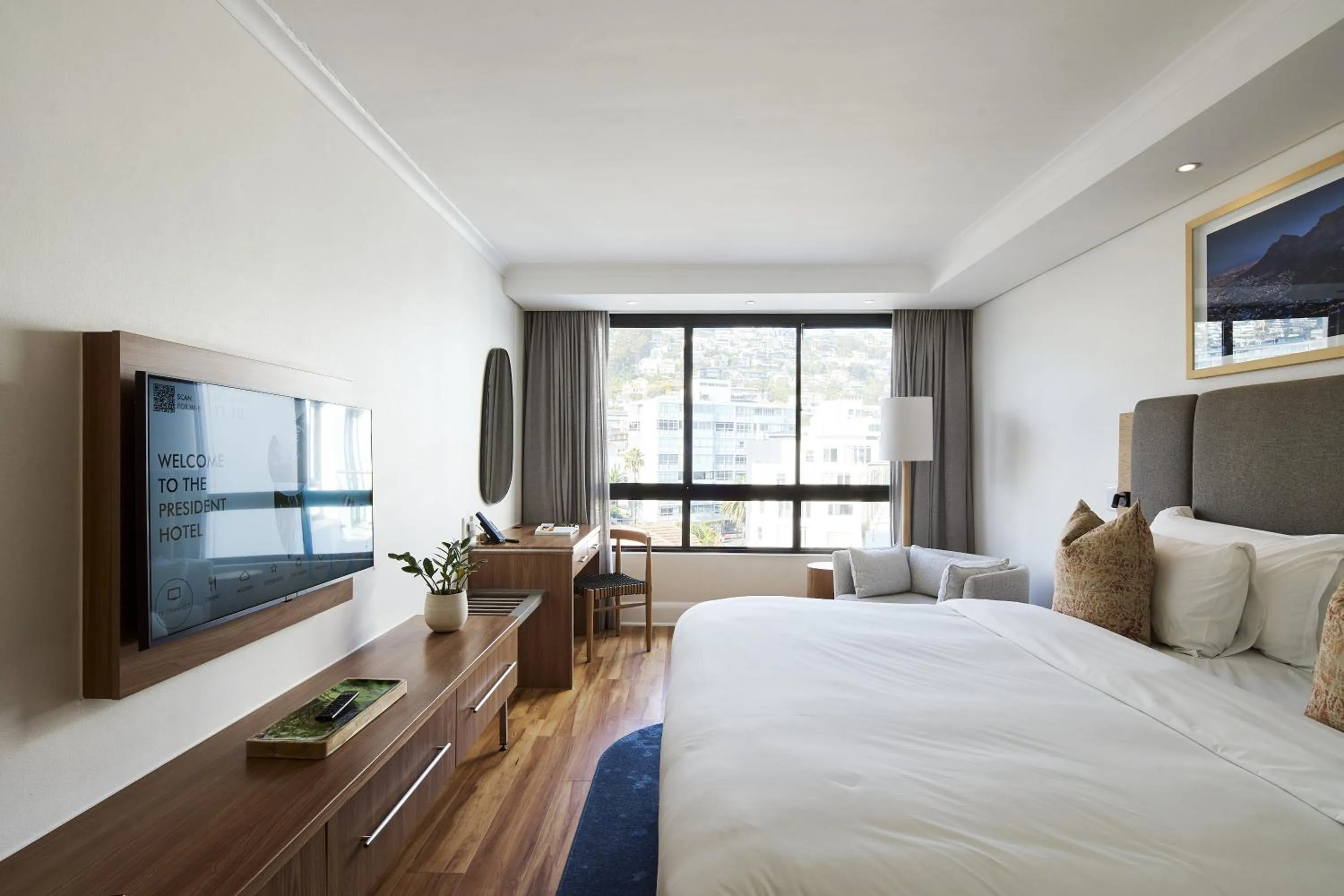 Bedroom, Bed in President Hotel