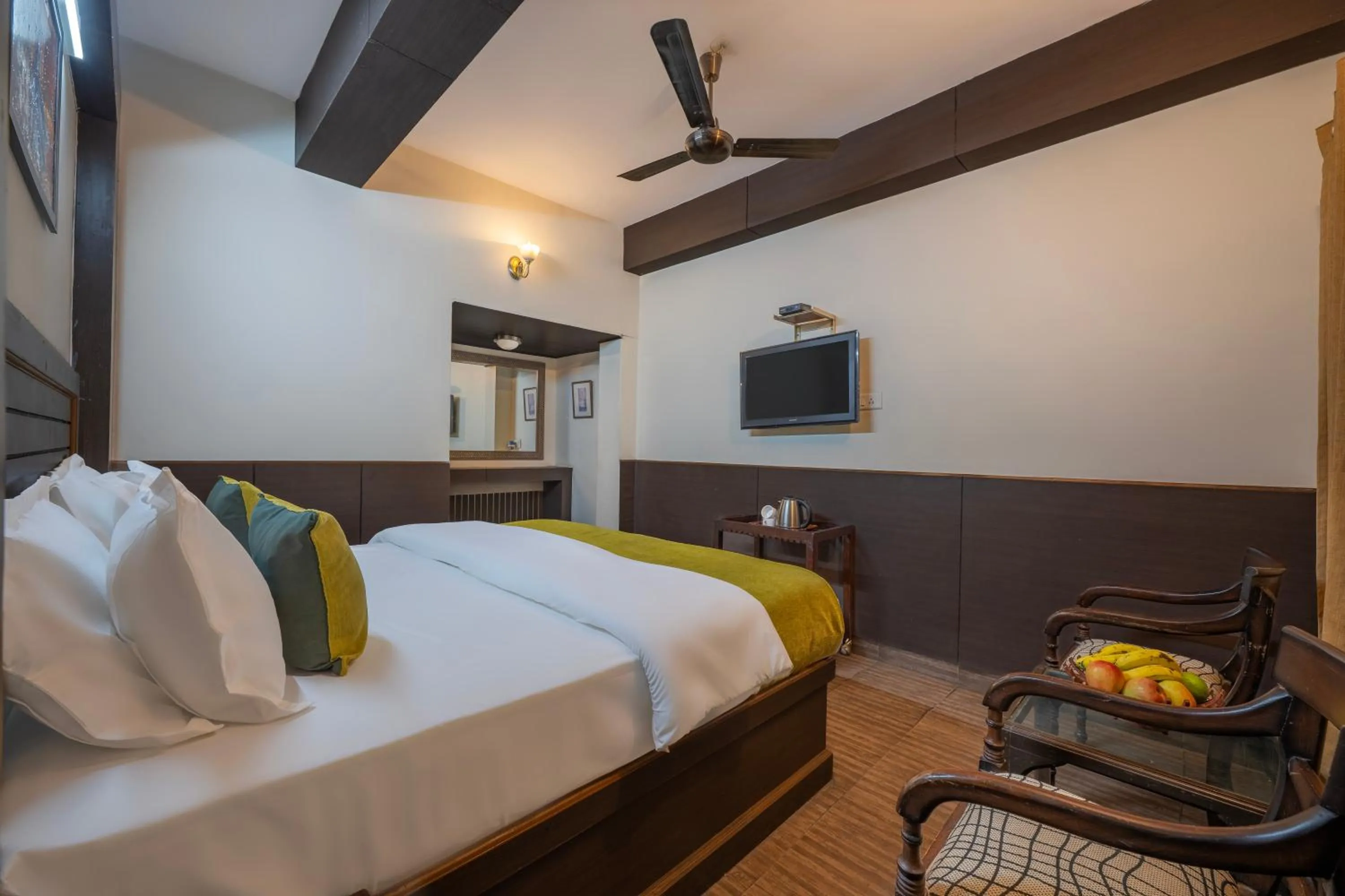 Bed in Kasauli Residency Near Mall road Kasauli