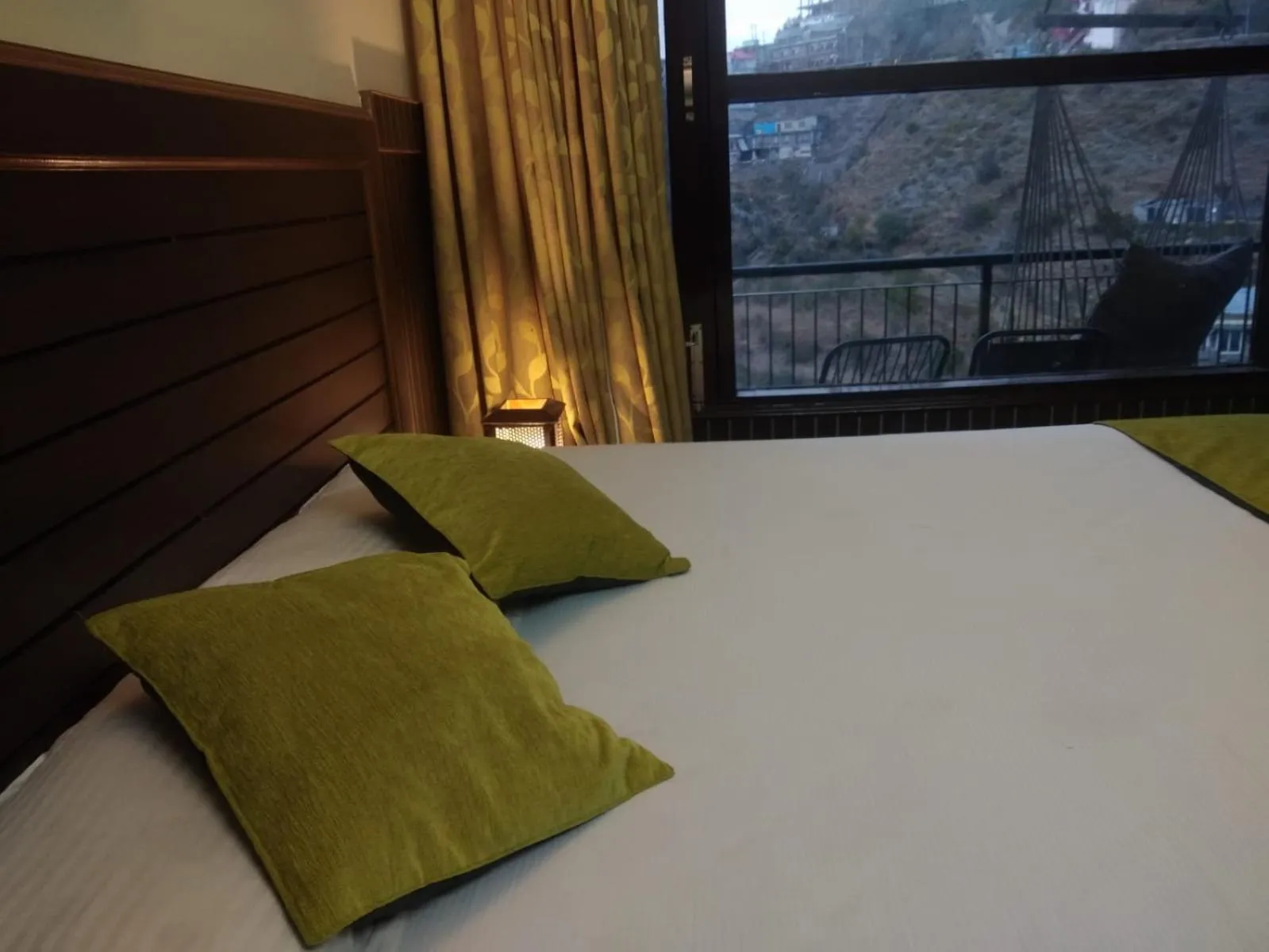 Bed in Kasauli Residency Near Mall road Kasauli