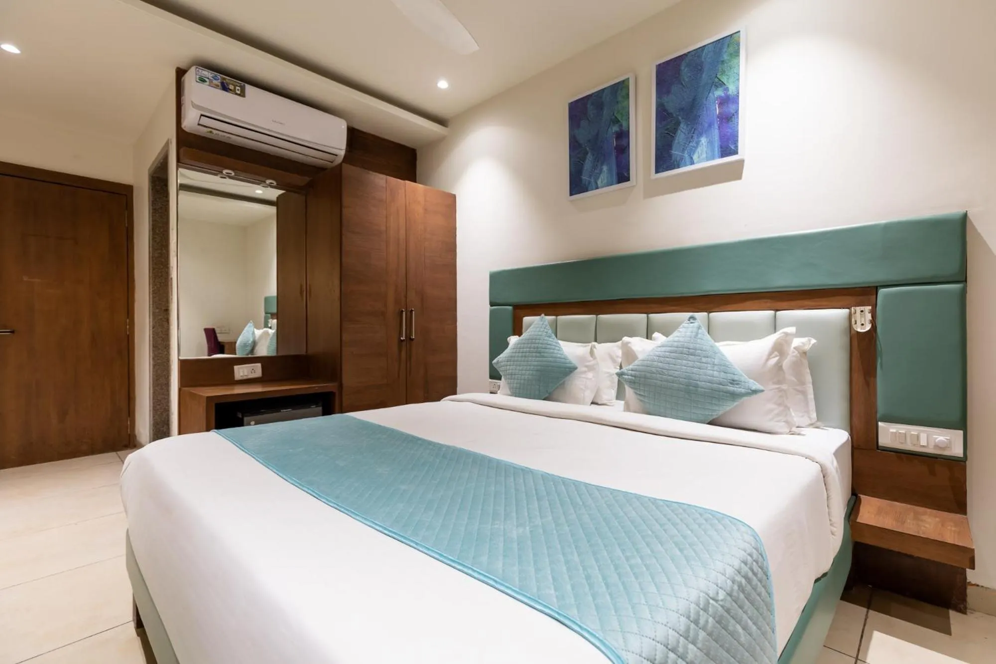 Bedroom, Bed in FabHotel The Oasis