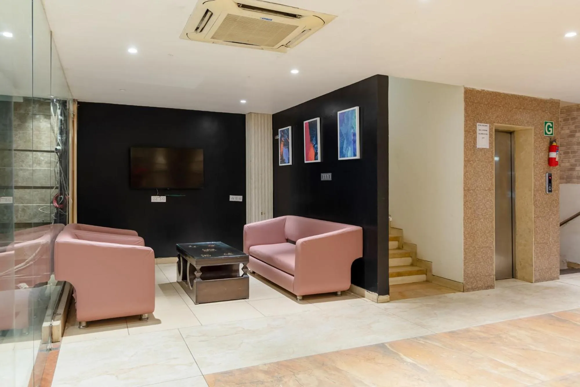 Lobby or reception in FabHotel Prime The Oasis